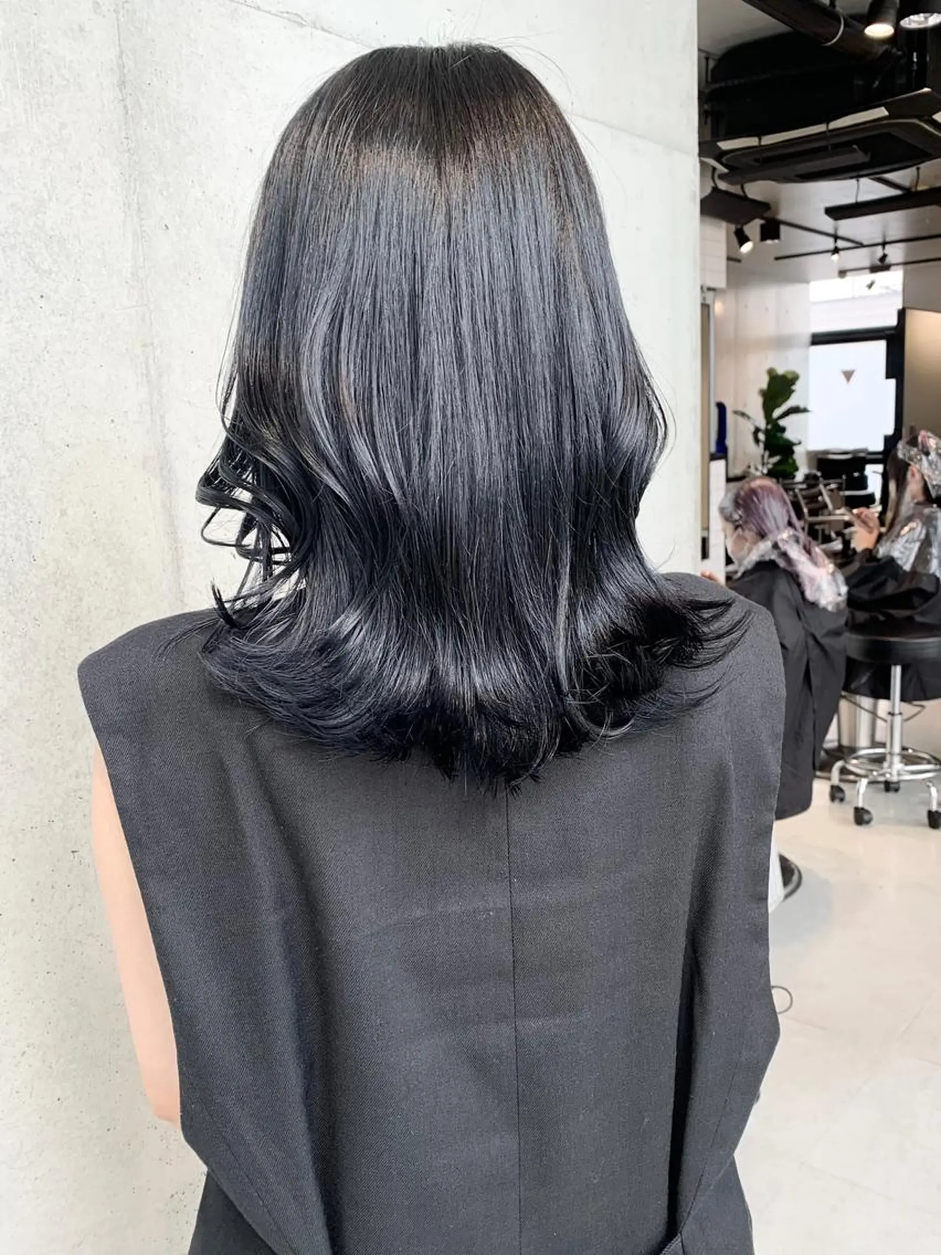 ミディアム カラー カット ヘアカラー トリートメント ヘッドスパ 透明感/オリーブ/ グレージュ/YUKAのヘアスタイル