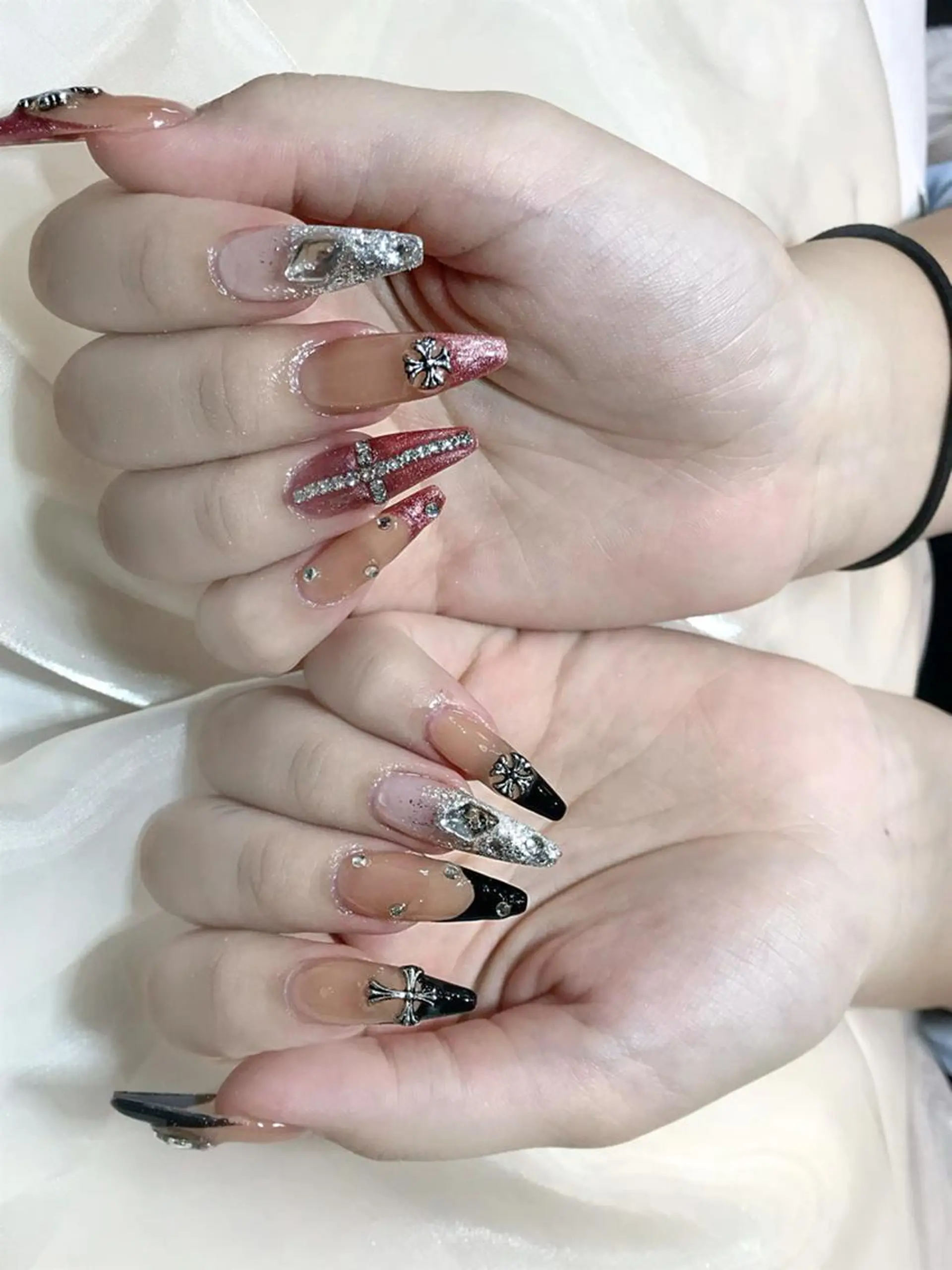 ネイル VIVIAN エイのネイルデザイン