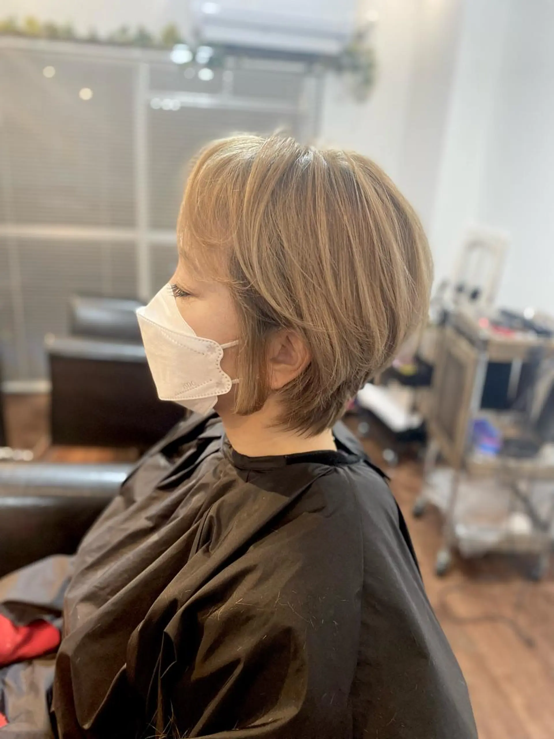 ショート カラー ブリーチ ハイトーンカラー カット ヘアカラー トリートメント Luzir⭐︎ GEN⭐︎のヘアスタイル