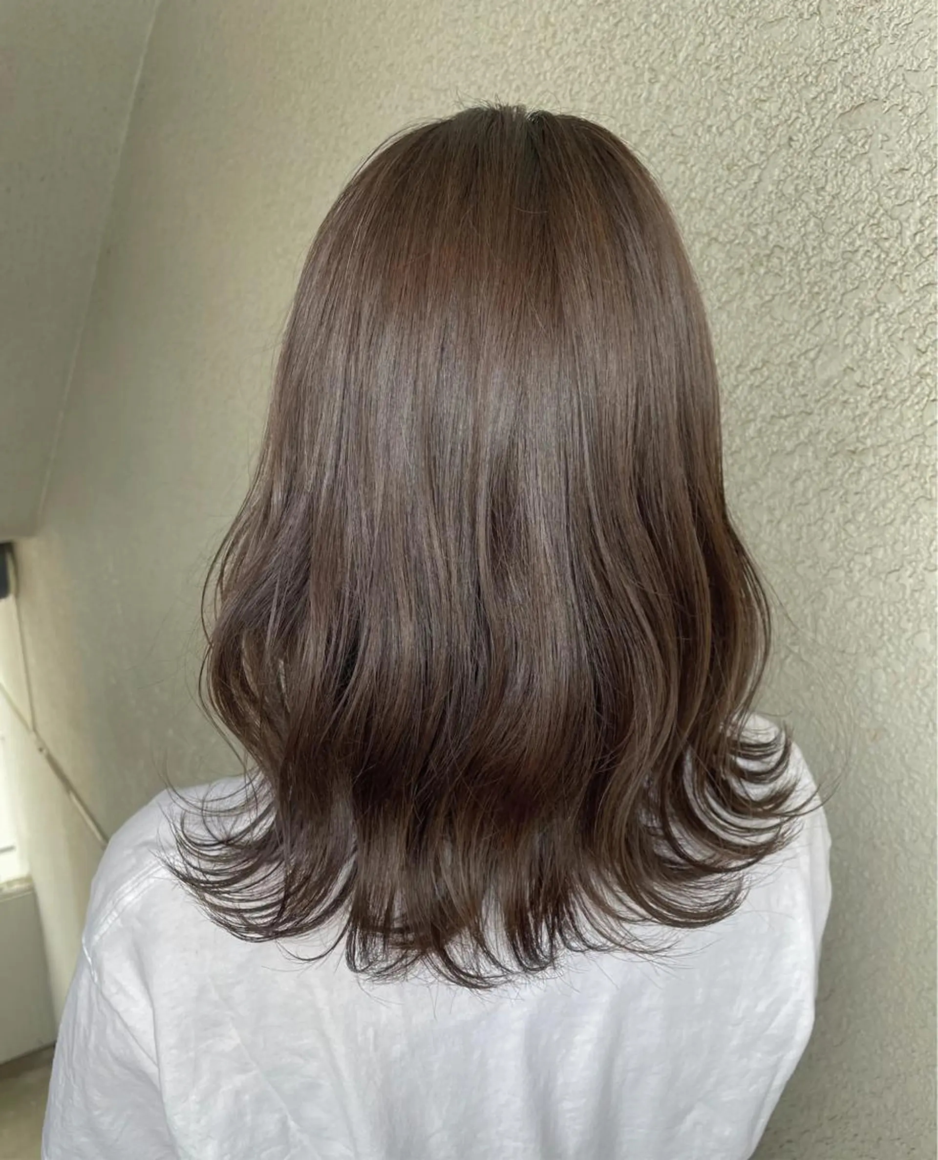 ミディアム 奥野 紗弓のヘアスタイル