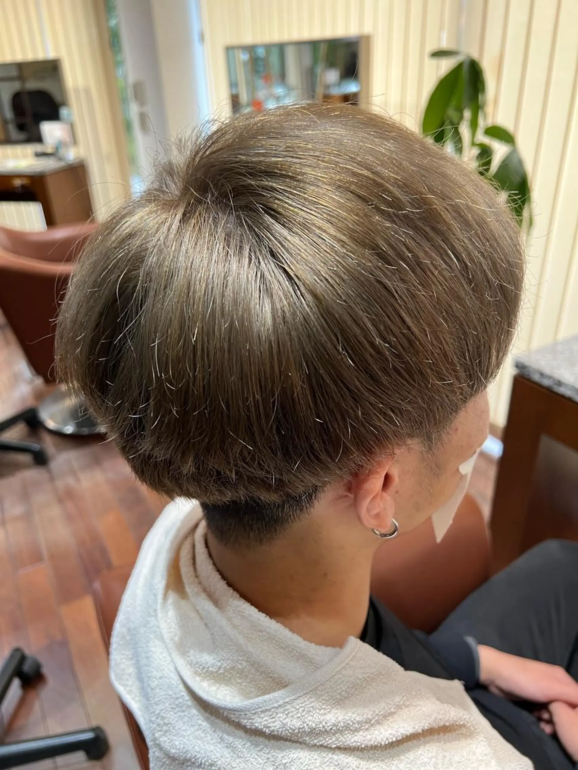 メンズ メンズブリーチ 矢藤 豪晃のヘアスタイル