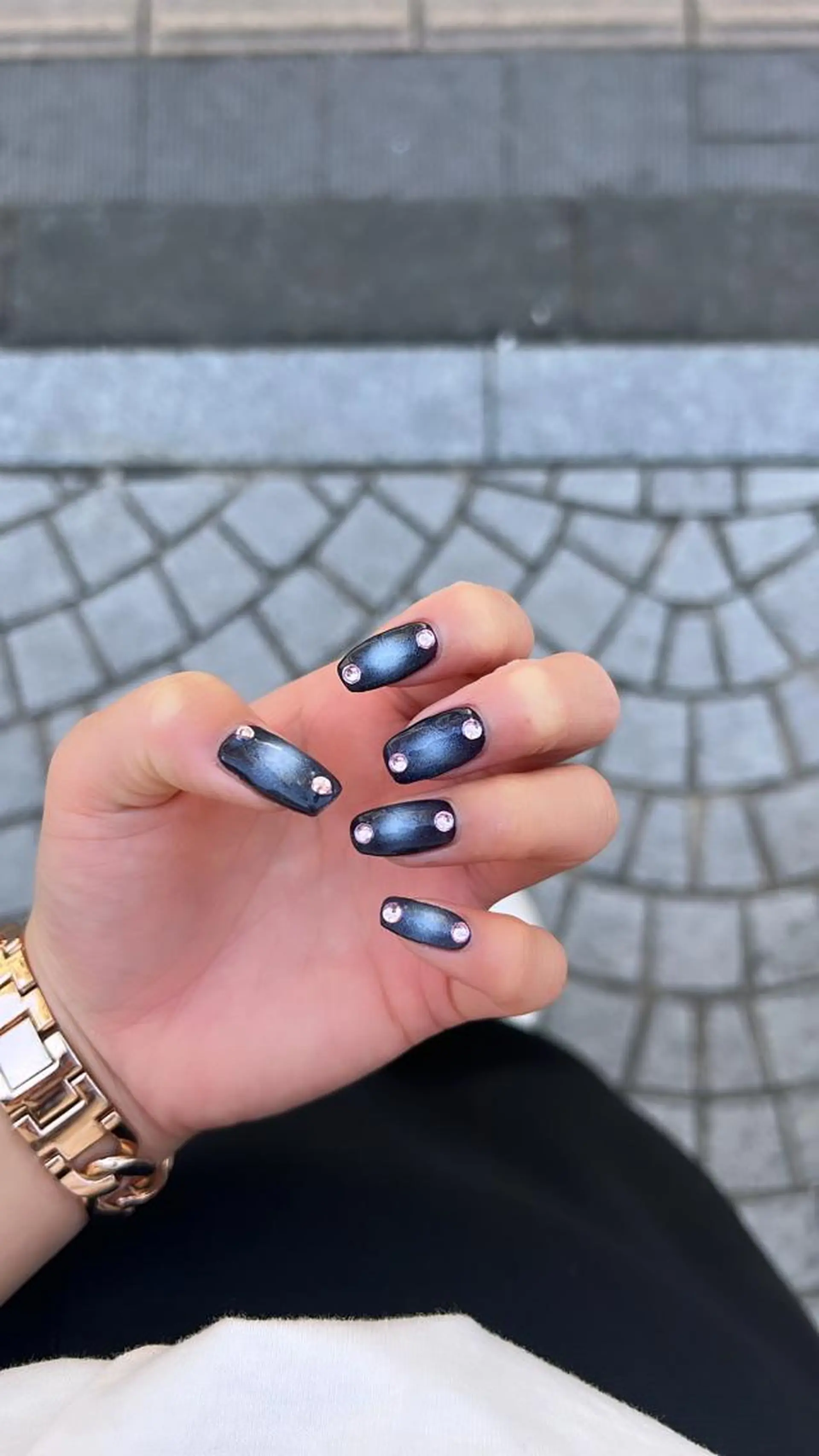 ネイル 暖色ｶﾗｰ/ﾚｲﾔｰ ｶｯﾄ/Yunaのヘアスタイル