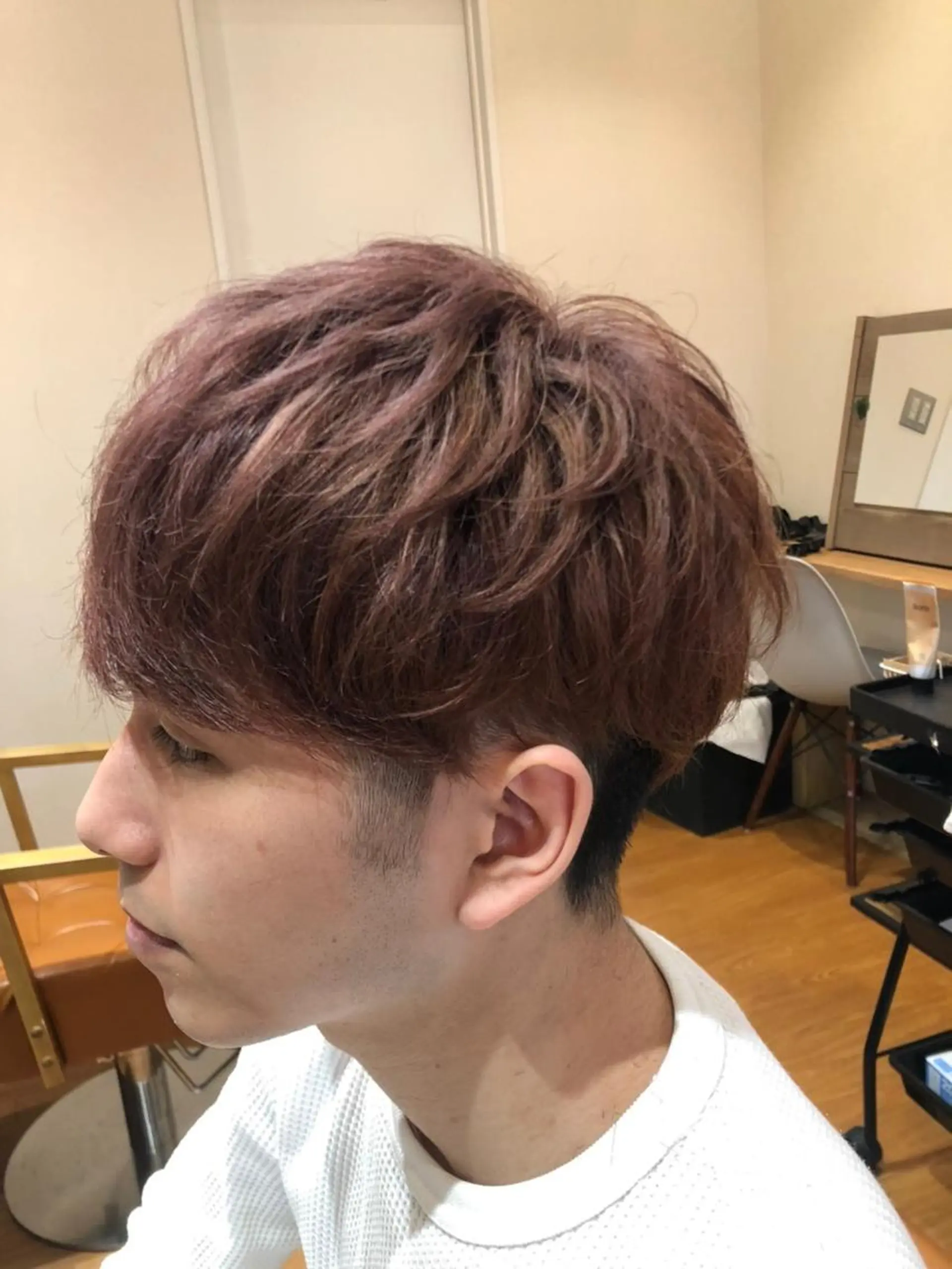 ショート カラー メンズ chill out 南塚口本店のヘアスタイル