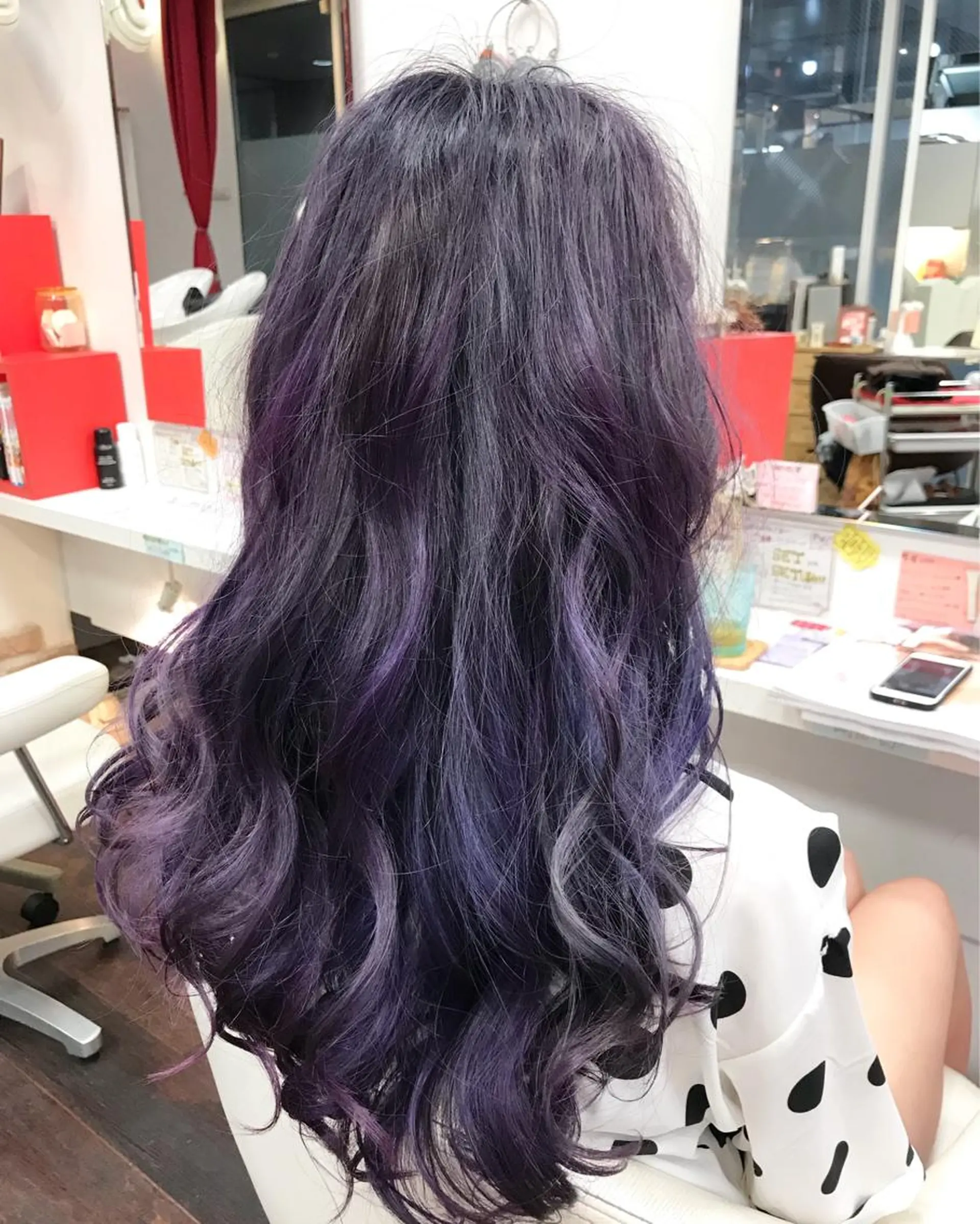 ロング カラー 岩谷/ブリーチ 🪽透明感カラーのヘアスタイル