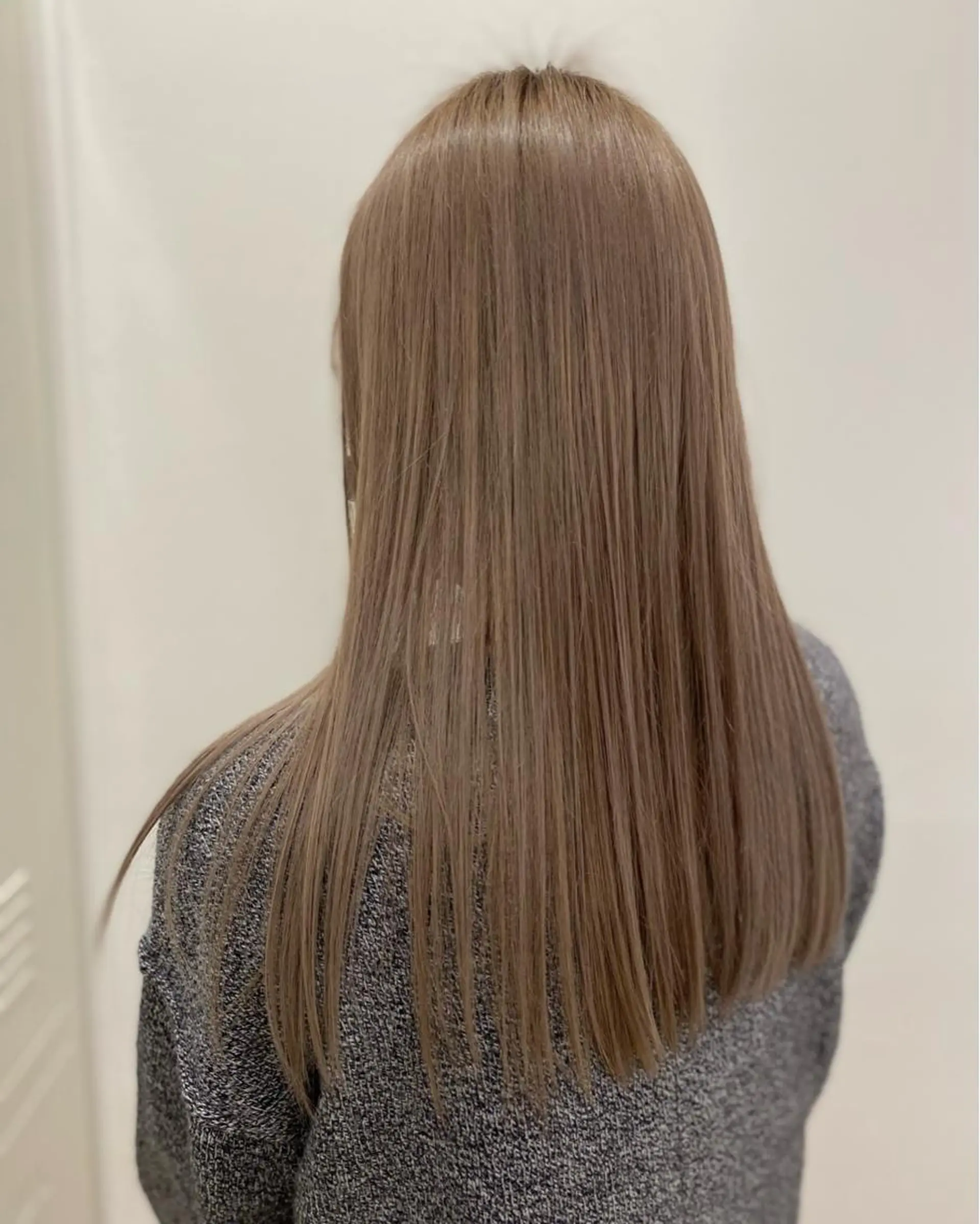 カラー バレイヤージュ イヤリングカラー グラデーションカラー ハイライトカラー インナーカラー カット 縮毛矯正 トリートメント ブリーチなしWカラー /酸性ストレート河本のヘアスタイル