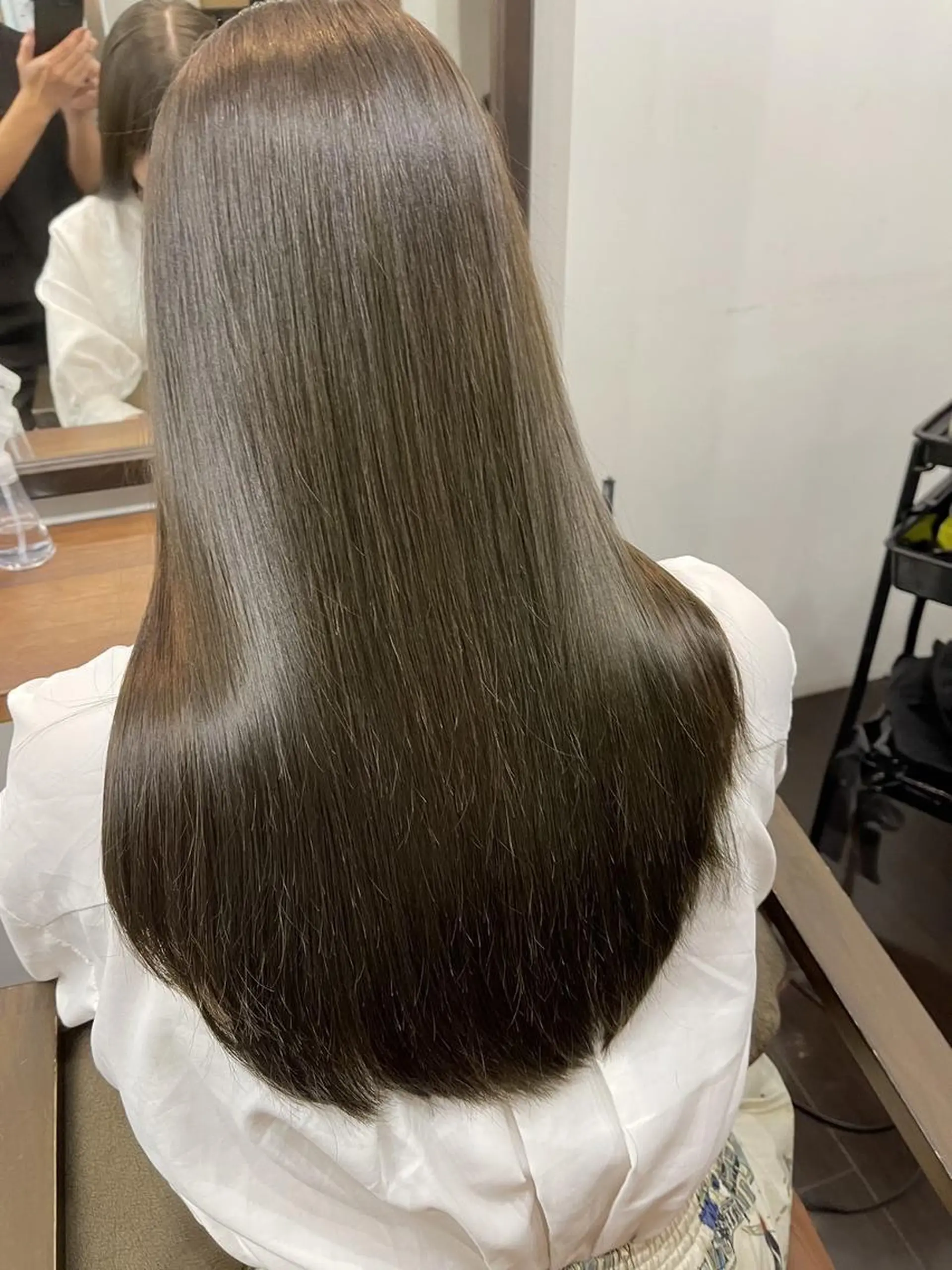 ロング カラー ブリーチ ケアブリーチ 透明感カラー ダブルカラー ハイライトカラー newibelsia 名駅のヘアスタイル