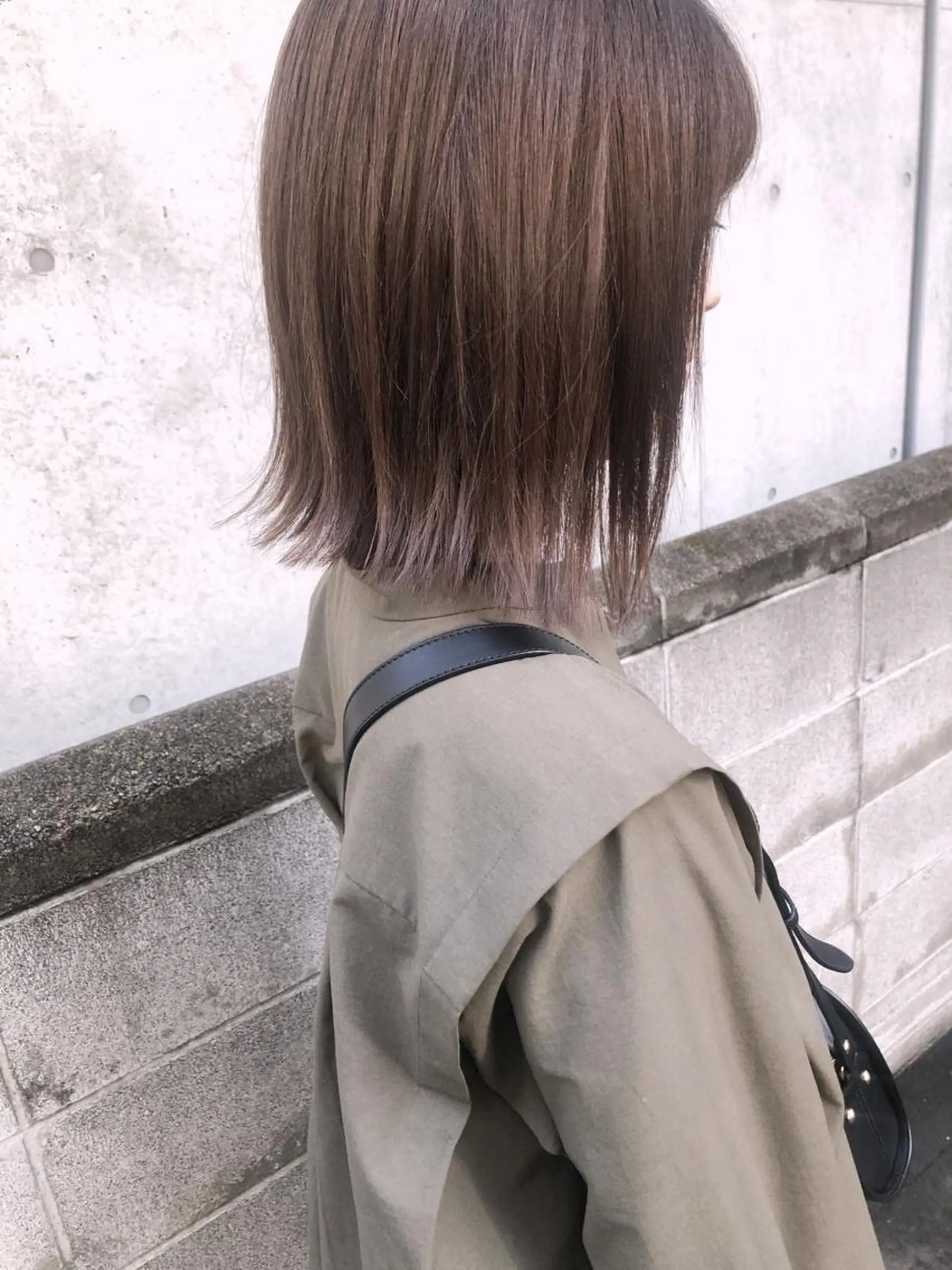 ミディアム カラー グレージュ ボブ 外ハネヘア 山本 芳喜のヘアスタイル