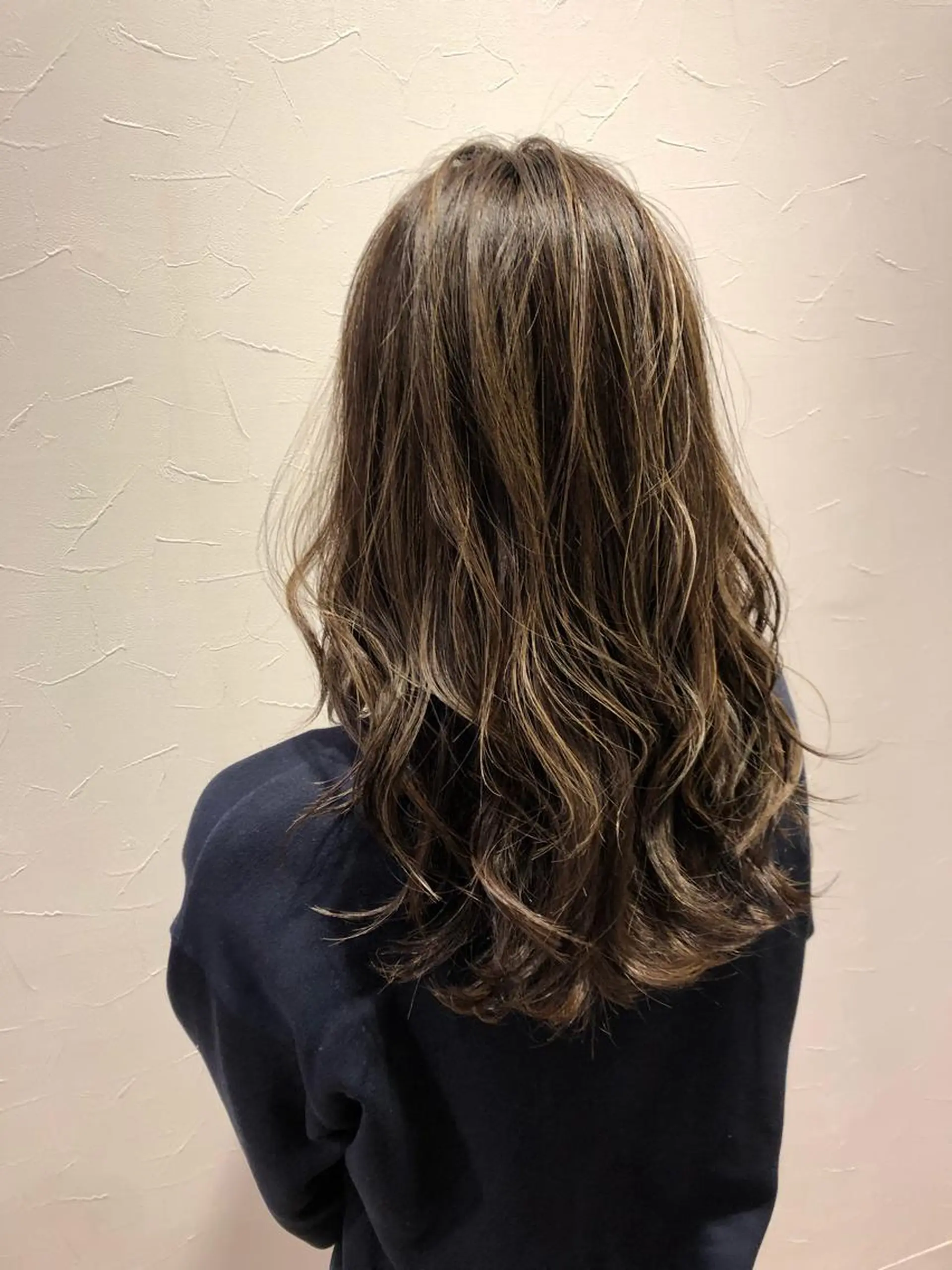 ミディアム カラー ハイライトカラー ハイライト FELIZA所属・似合わせの達人🔥 石川就平のヘアスタイル