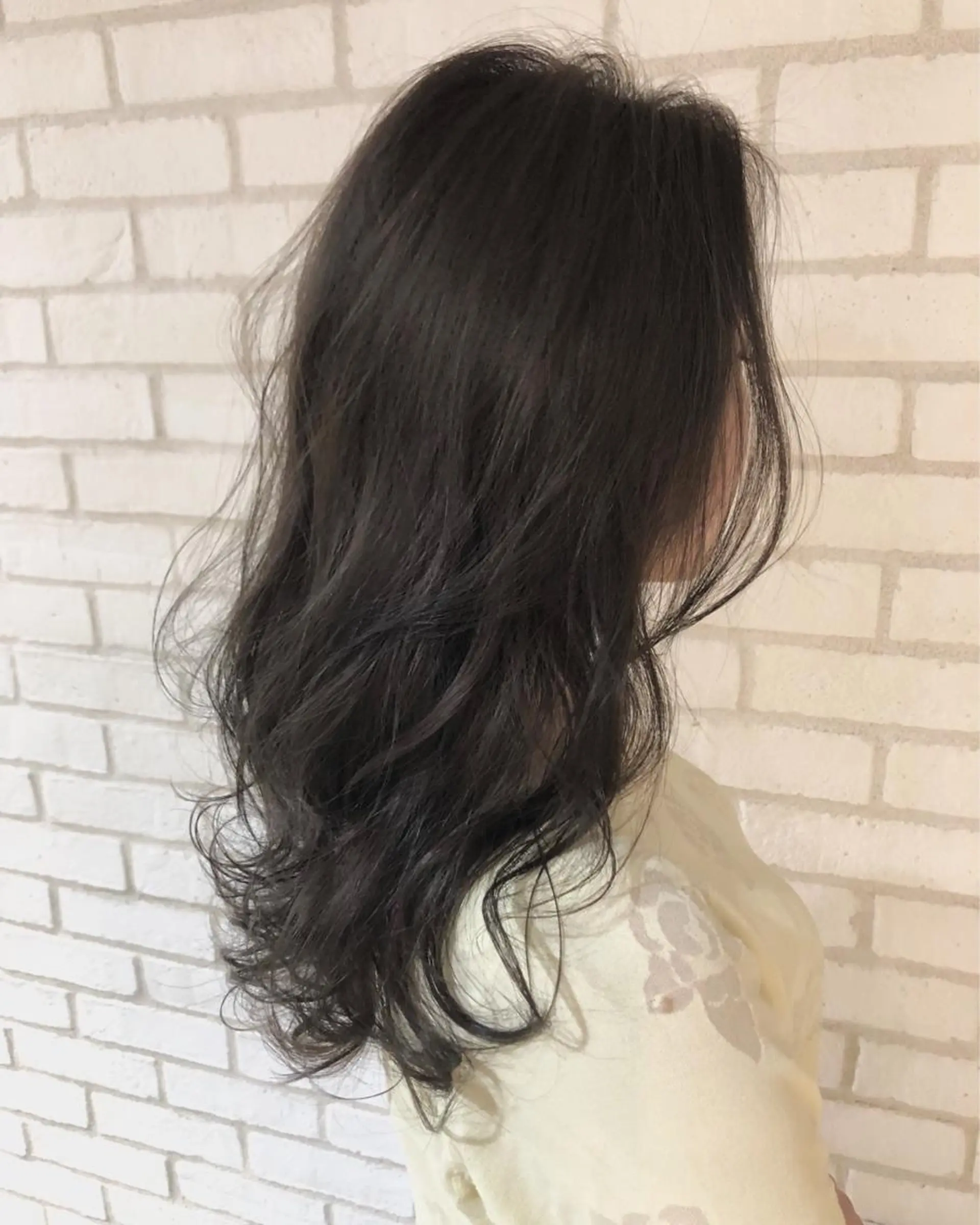 セミロング カラー 小島 侑衣のヘアスタイル