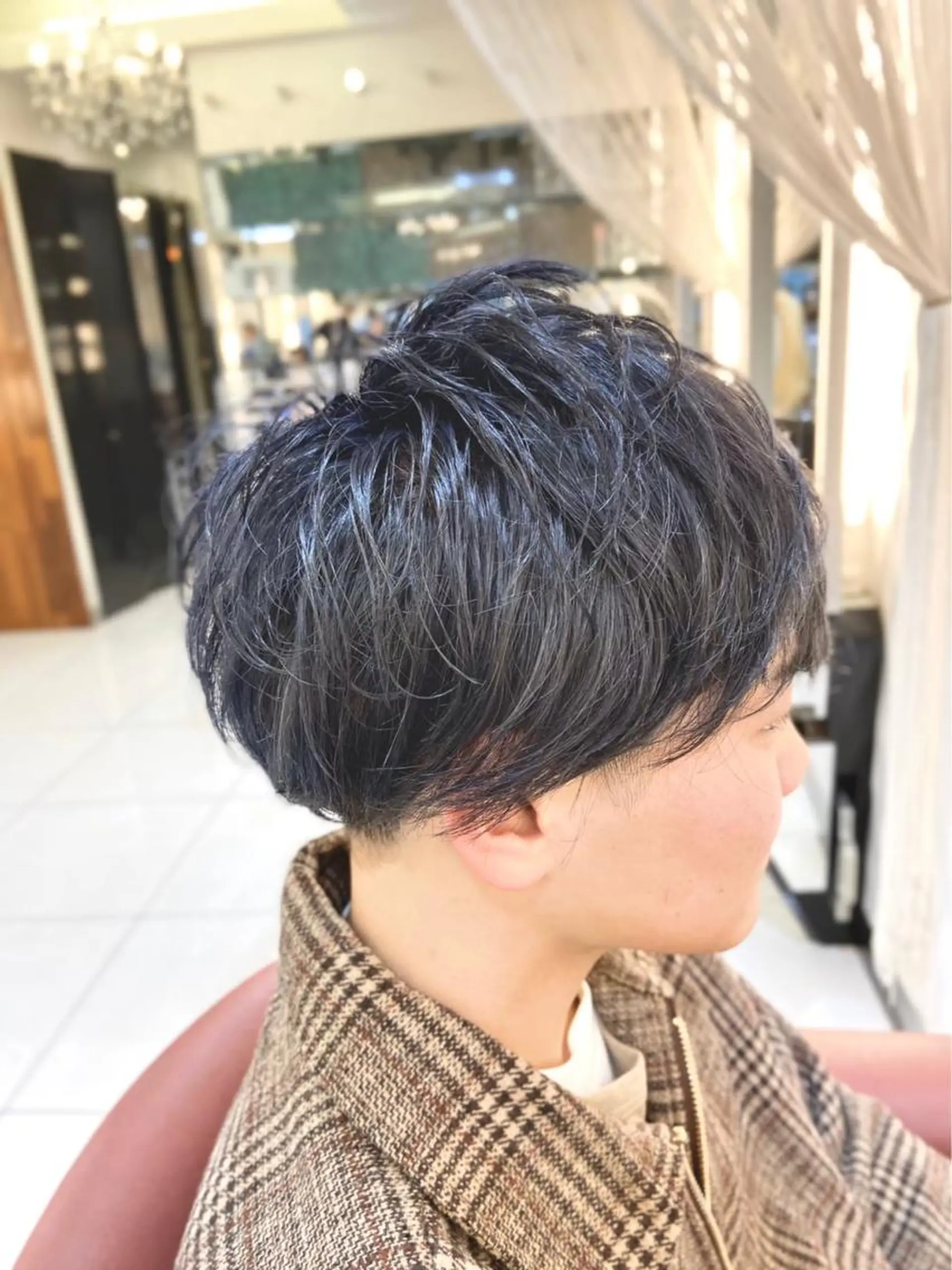 ショート カラー メンズ 瀬川 茉衣子のヘアスタイル