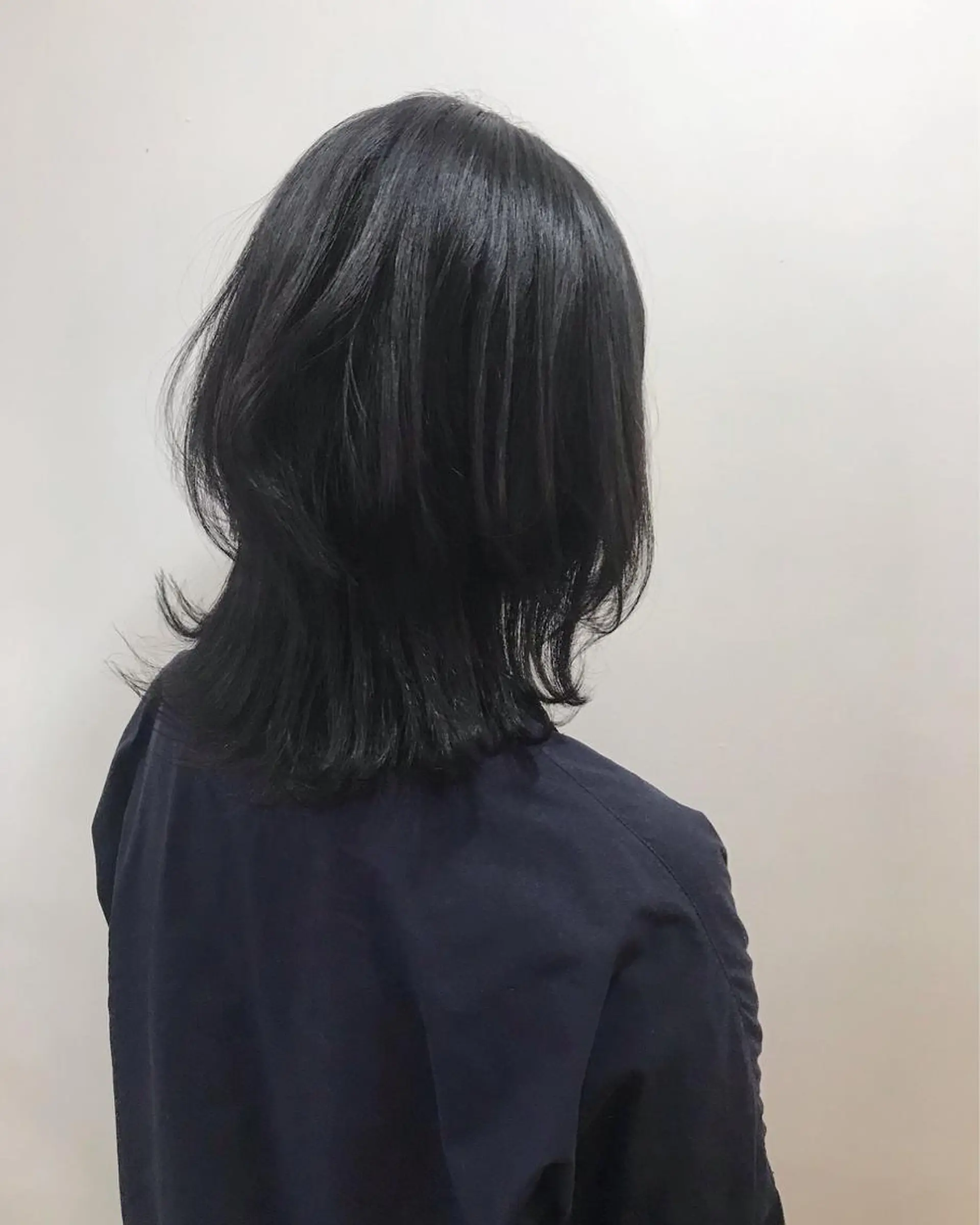 ミディアム ウルフカット フラム所属・WATANABE MISAKIのヘアスタイル