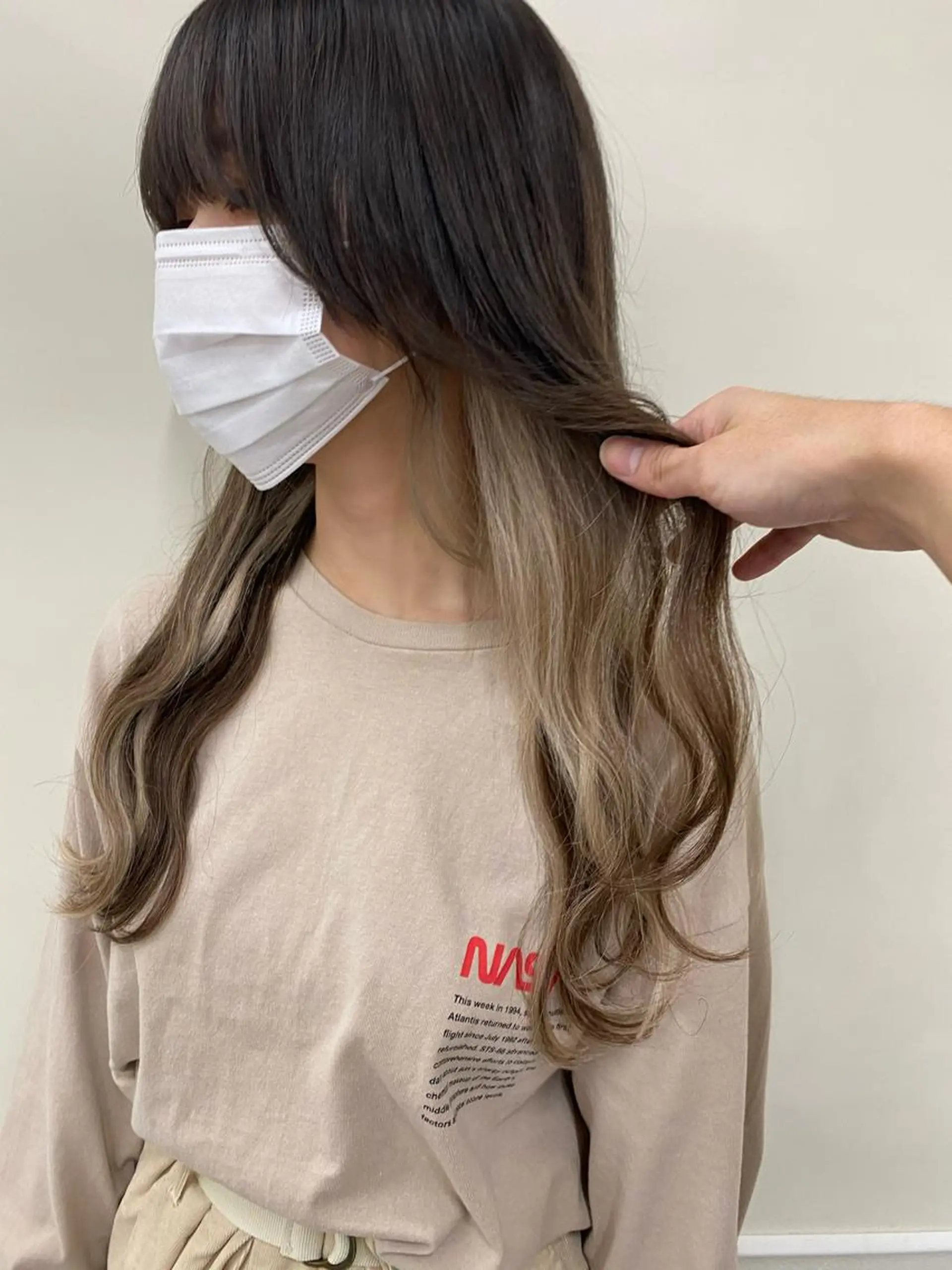ロング カラー ヘアカラー エクステ レイヤーウルフ エクステ磯部のヘアスタイル