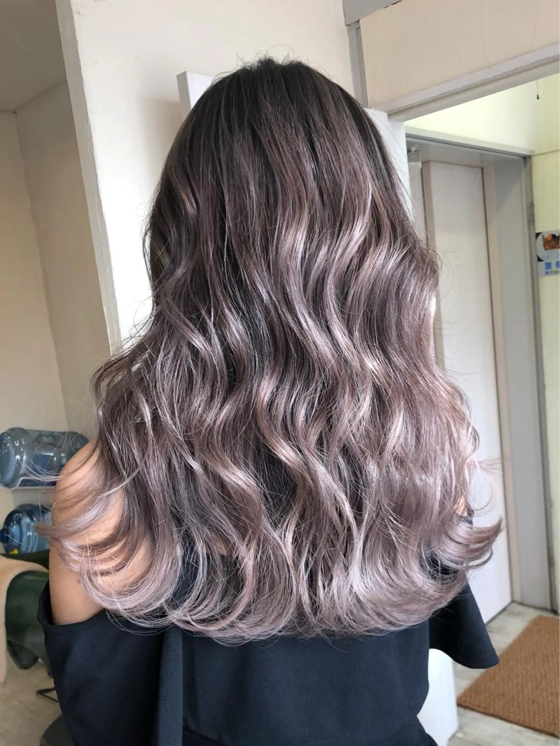 ロング カット ヘアカラー 韓国レイヤー外国人風 透明感カラー髪質改善のヘアスタイル
