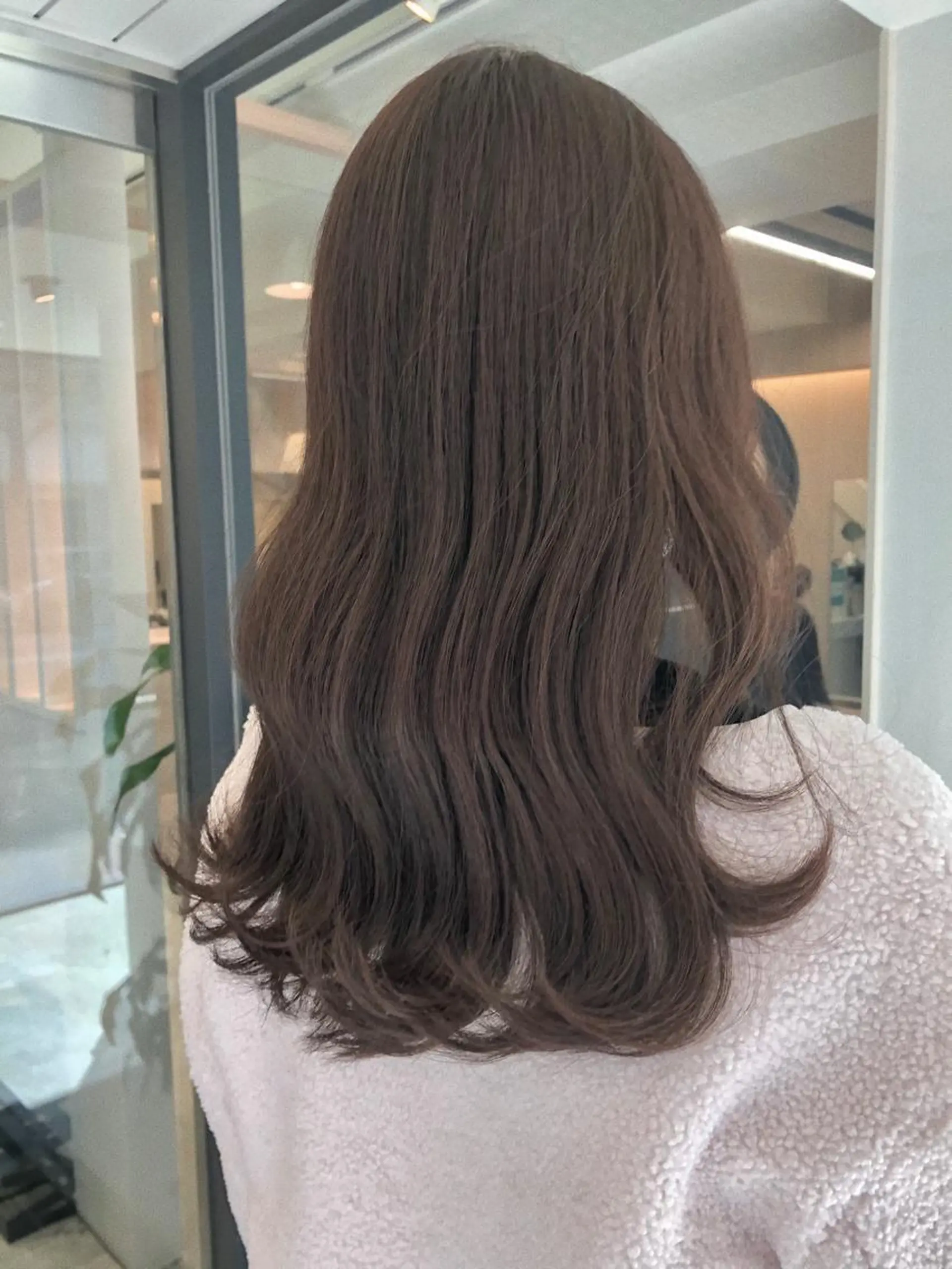 セミロング カラー 長井 徹行のヘアスタイル