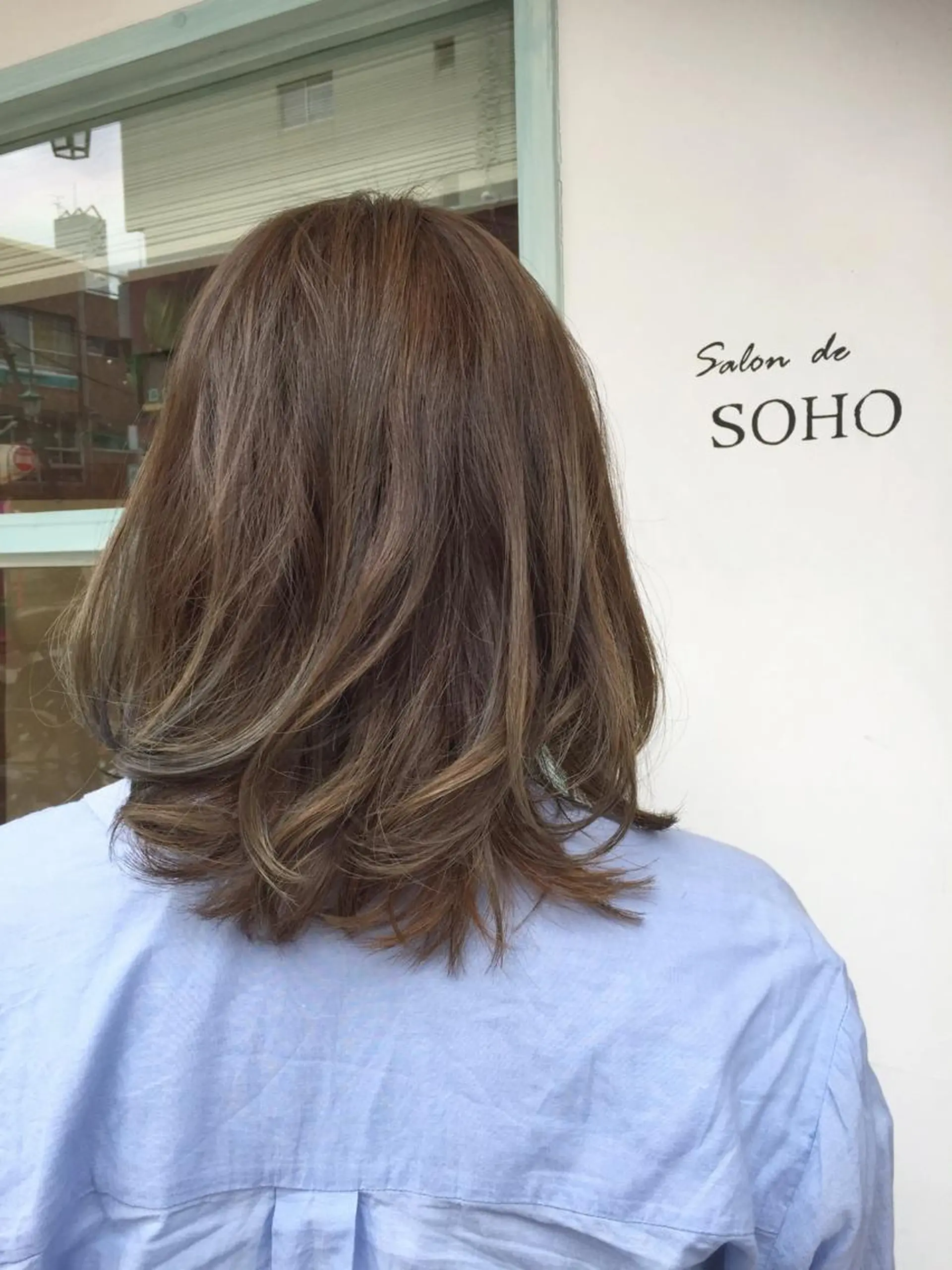 ミディアム カラー アッシュ ブリーチ 透明感カラー グラデーションカラー ハイライトカラー ◇おの あすか◇のヘアスタイル