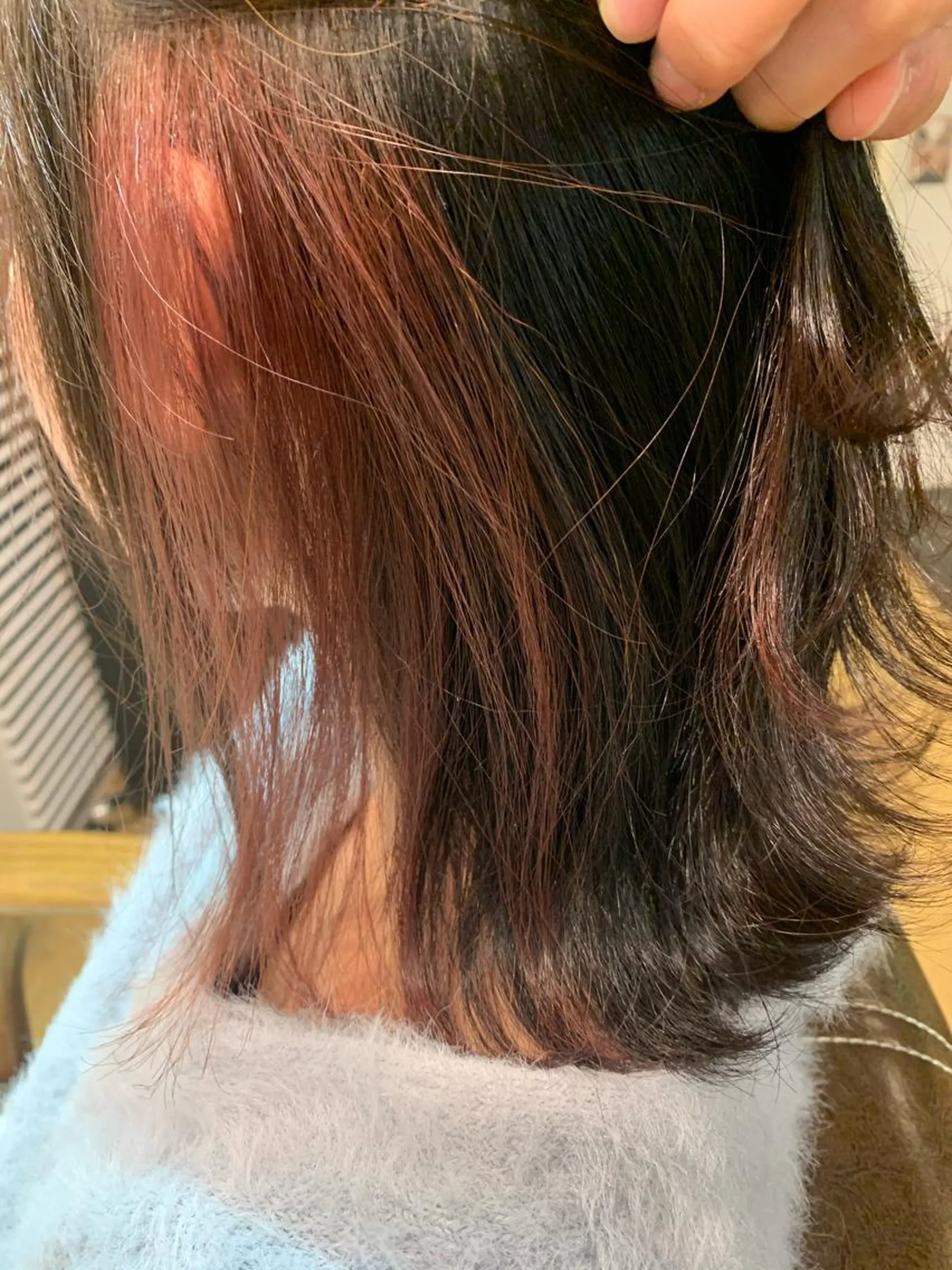 ミディアム カラー イヤリングカラー ピンクカラー バイオレットカラー ヘアカラー トリートメント ツキダテ ユイのヘアスタイル