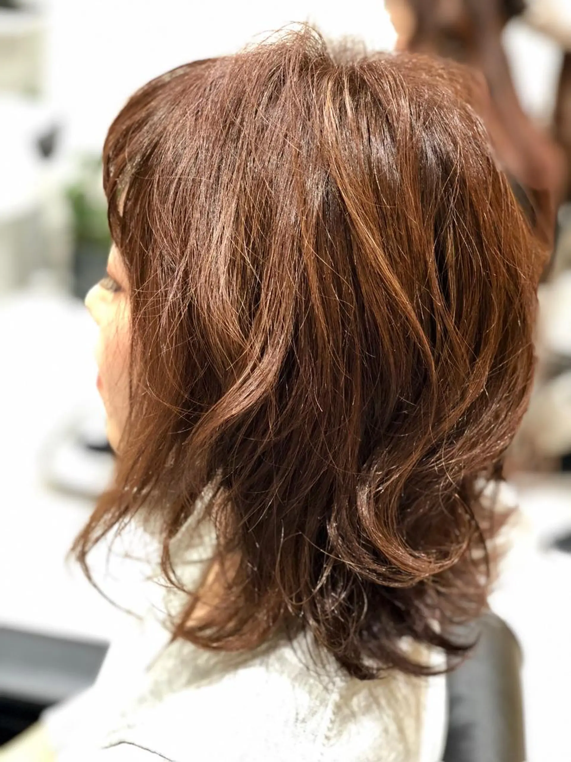 ミディアム カラー パーマ カット ヘアカラー ✨髪質改善🎨 杉本賢人のヘアスタイル