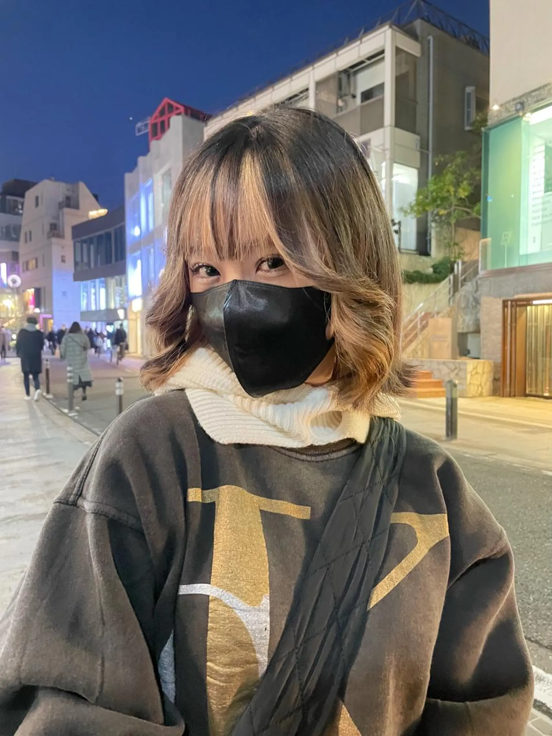 ミディアム カラー ヘアアレンジ ミストバング イヤリングカラー フェイスフレーミング インナーカラー ヘアカラー トリートメント ヘアセット 柔らかカラー/ レイヤーYUTO🧋のヘアスタイル