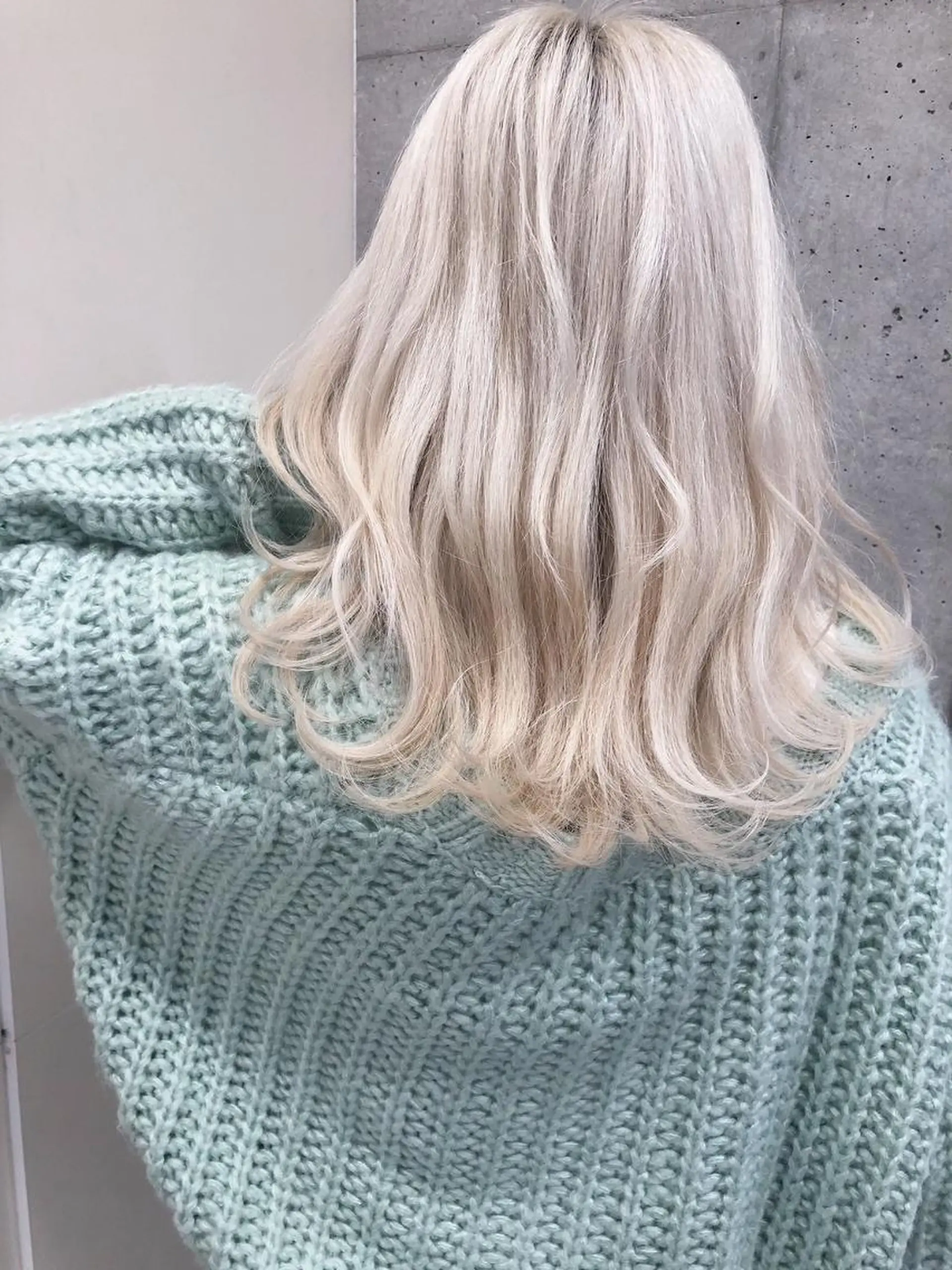 セミロング カラー特化 ⚔️夢生志(ゆうし)のヘアスタイル