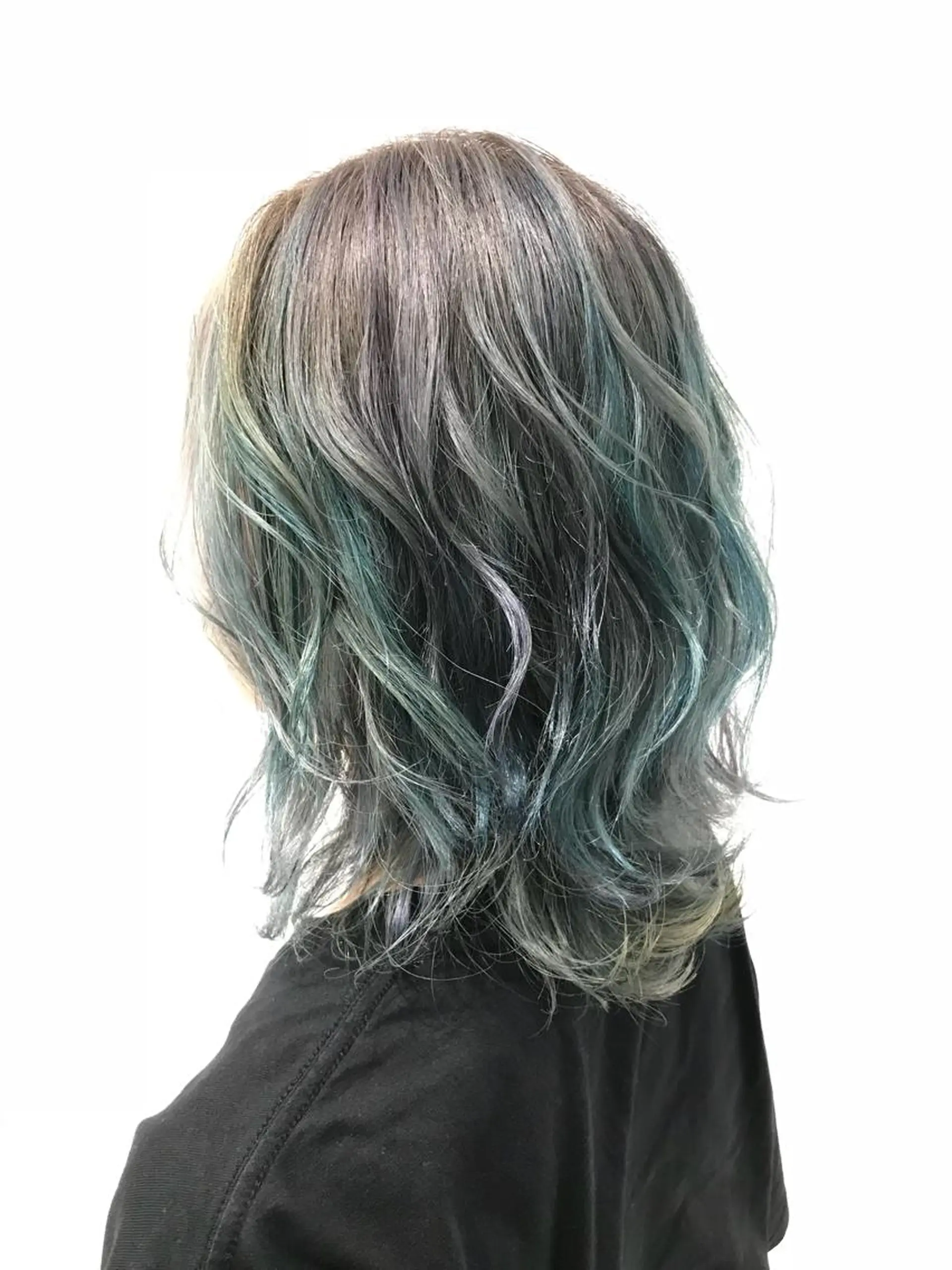 セミロング パープルカラー 河上 雅俊のヘアスタイル