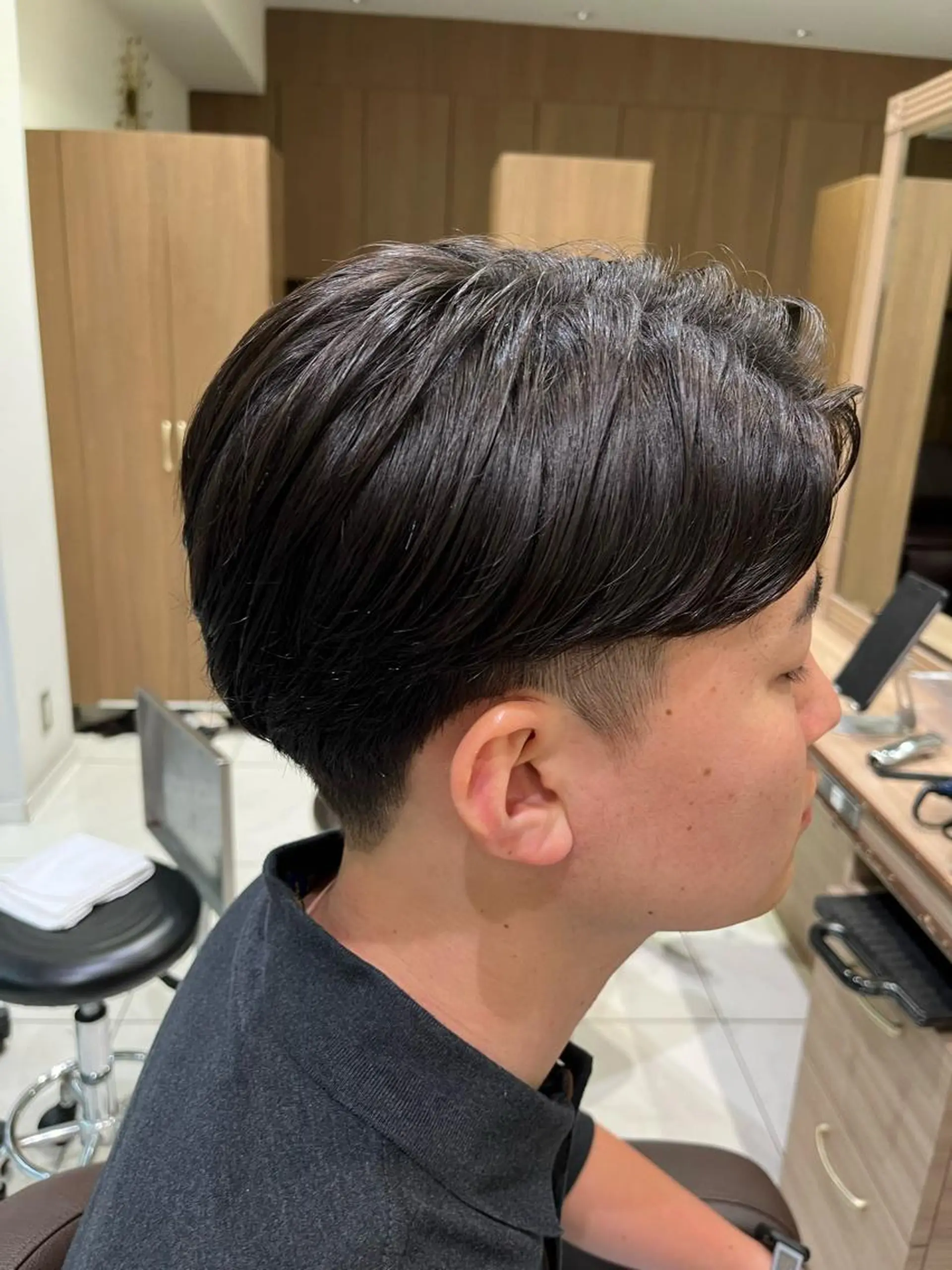 メンズ 伊佐 愛のヘアスタイル