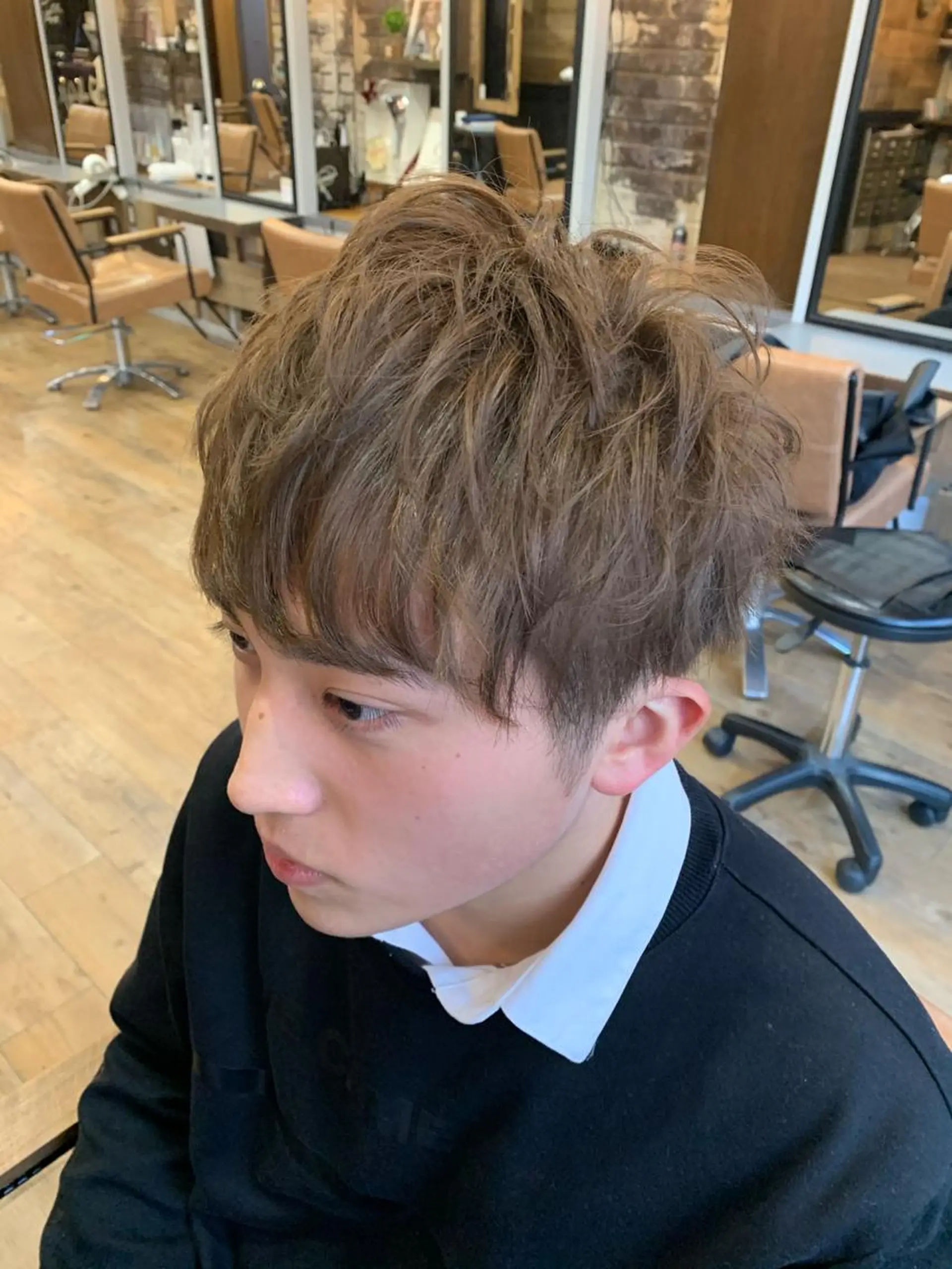 カラー メンズ メンズブリーチ ベージュカラー ブリーチ 透明感カラー ブリーチなしカラー REEED所属・毛流れ縮毛矯正✨ メンズ那智優貴のヘアスタイル