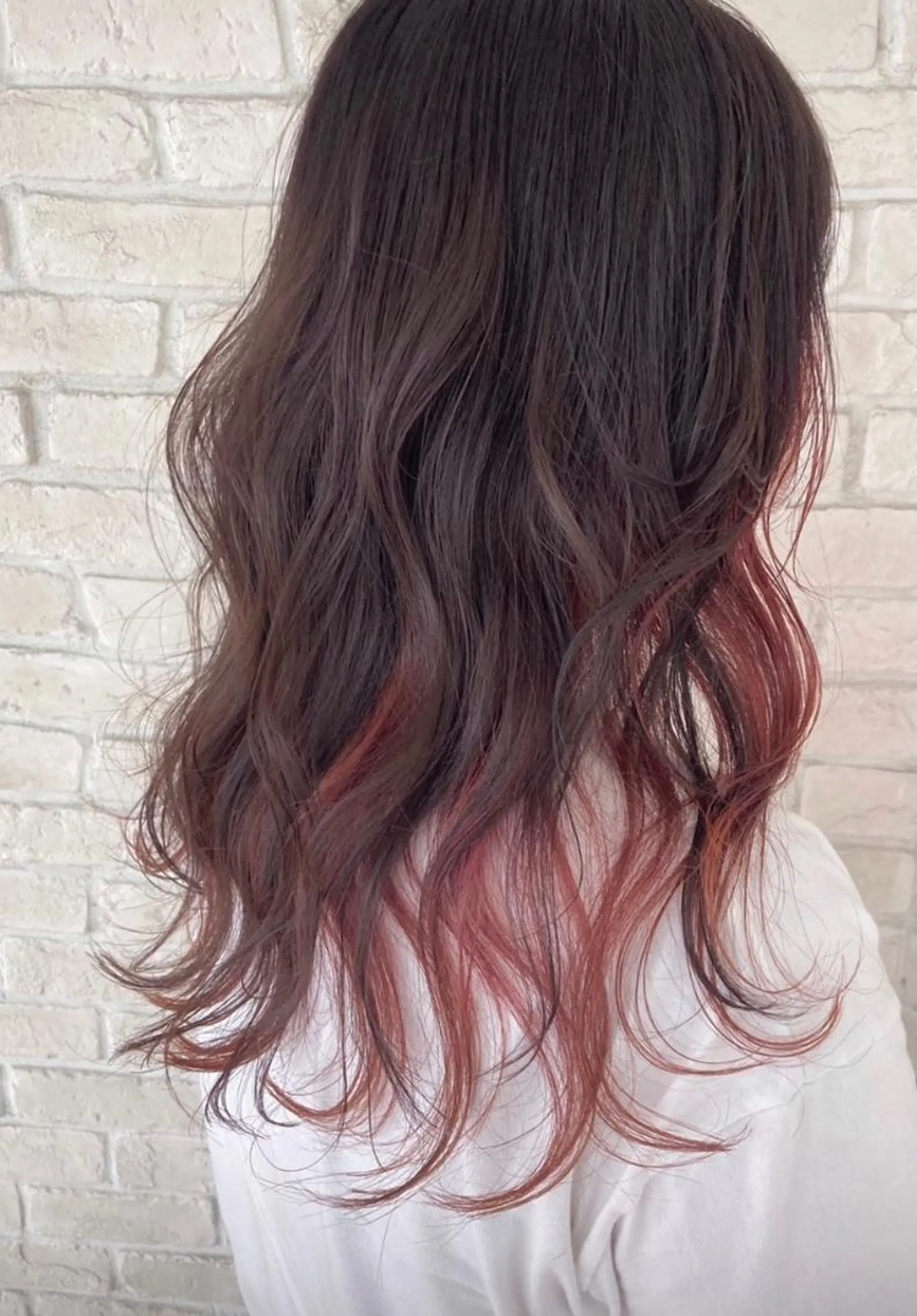 カラー インナーカラー あやかショート 白髪ぼかしのヘアスタイル