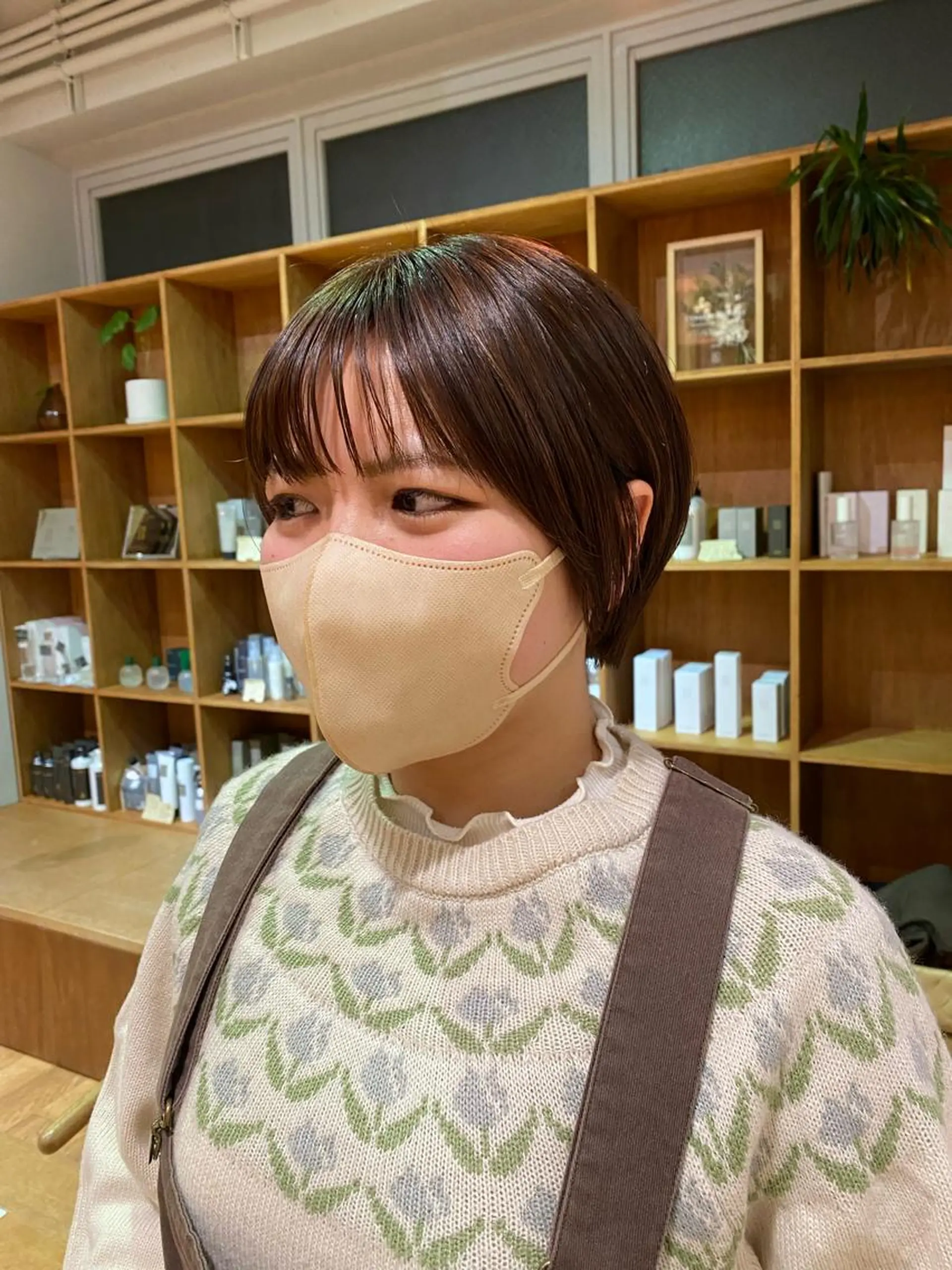 ショート 大人可愛い♡コテ巻き パーマ🌼杉田 萌恵のヘアスタイル