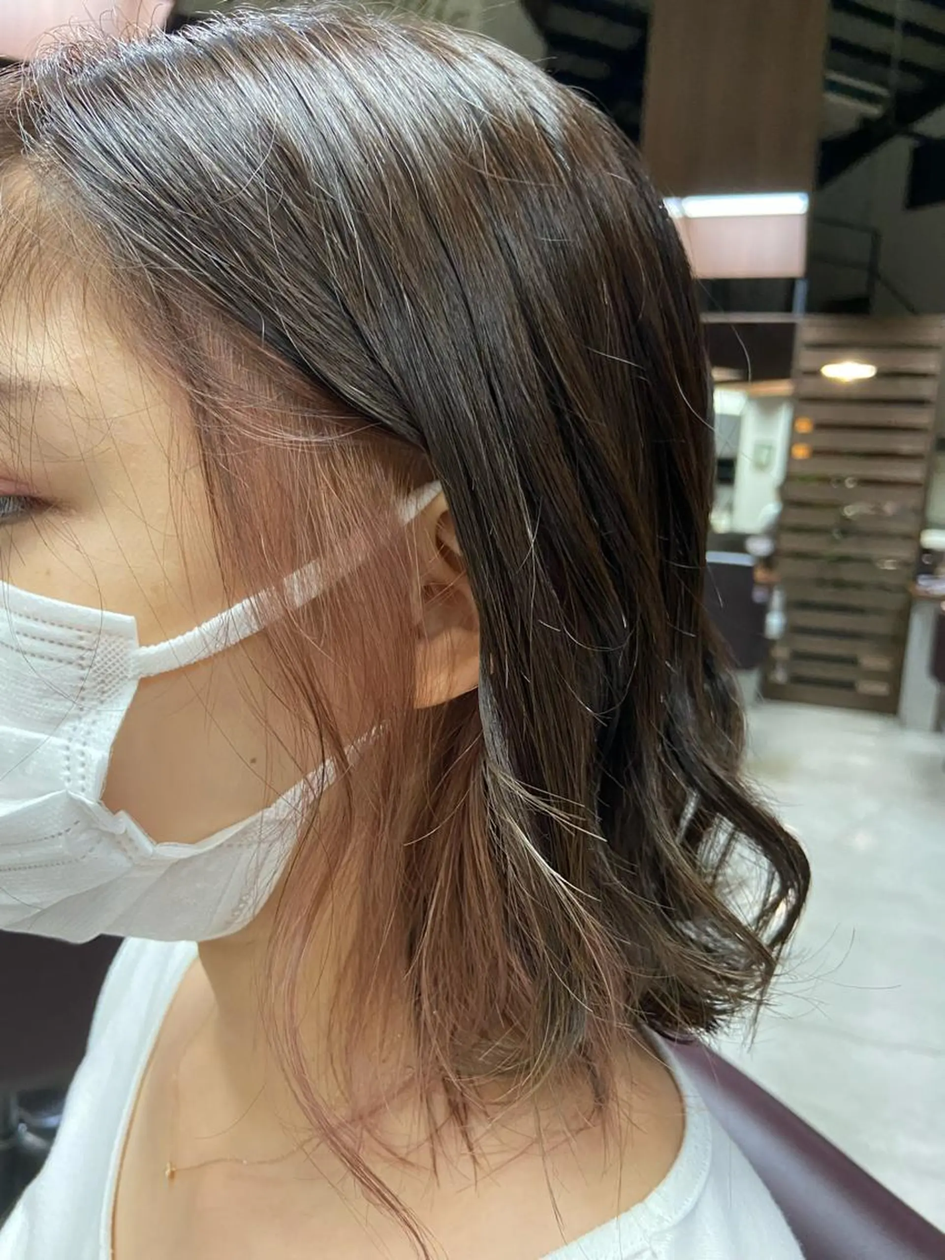 カラー ベージュカラー イヤリングカラー ピンクカラー ピンクベージュ ヘアカラー 千上 結希奈のヘアスタイル