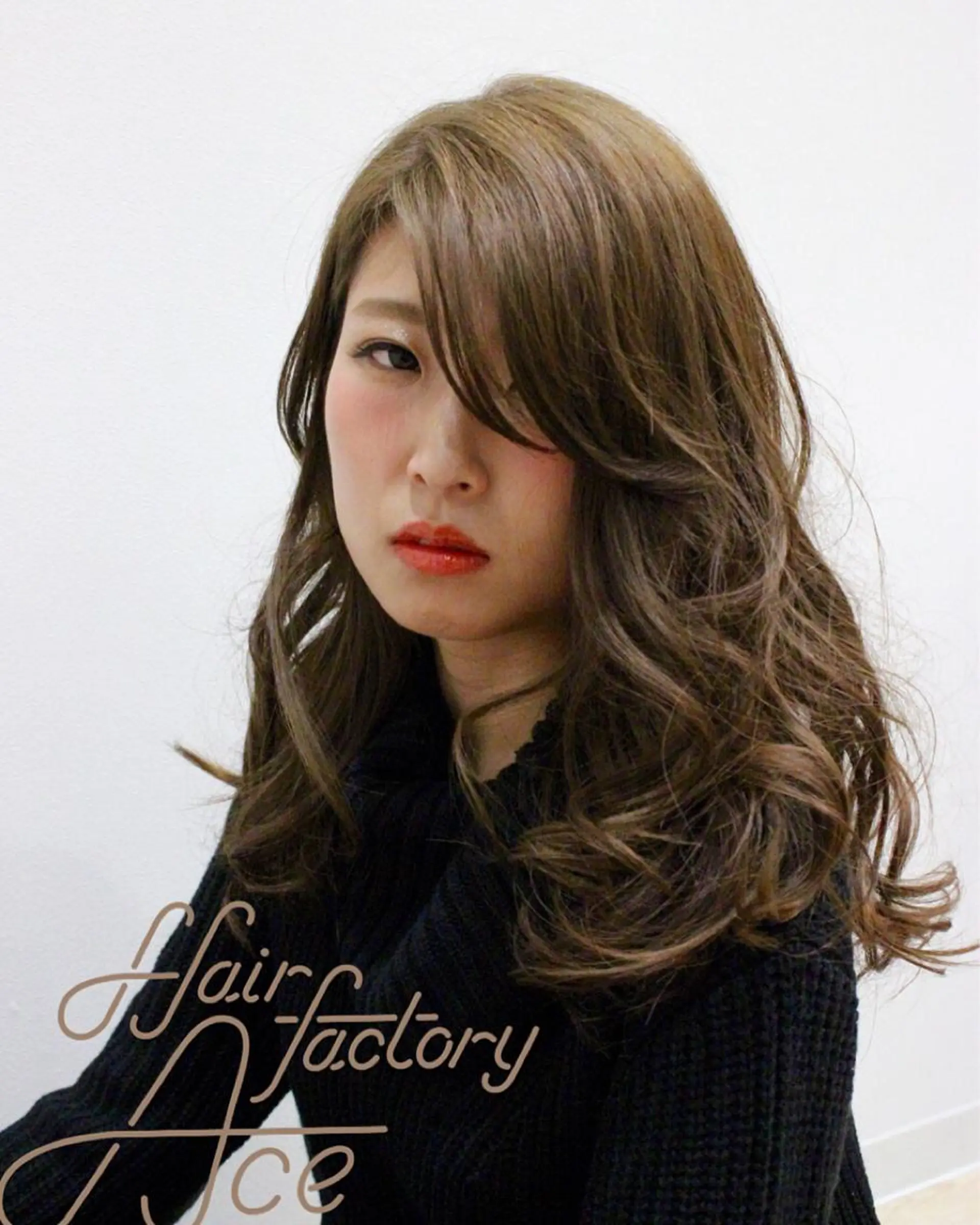 セミロング カラー 所渉/韓国レイヤー /ウルフカットのヘアスタイル