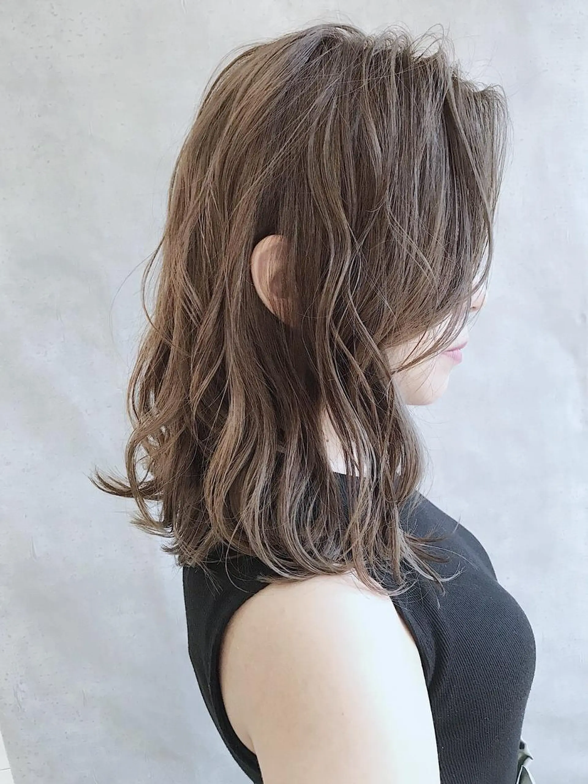 ミディアム カラー アディクシーカラー ブリーチ ケアブリーチ ダブルカラー ハイライトカラー MOU namba ムウナンバのヘアスタイル