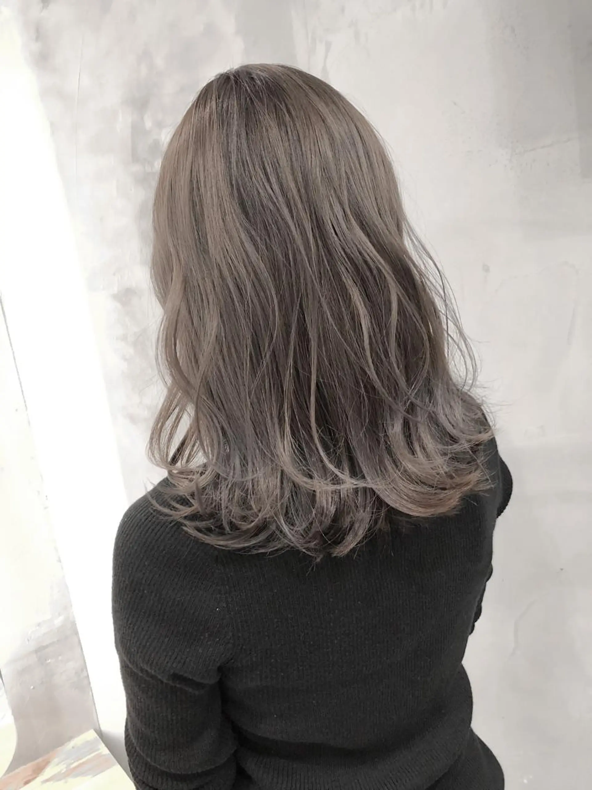 セミロング カラー ダブルカラー グレージュ ブリーチカラー🔥 パーマ【佐々木凌平】のヘアスタイル