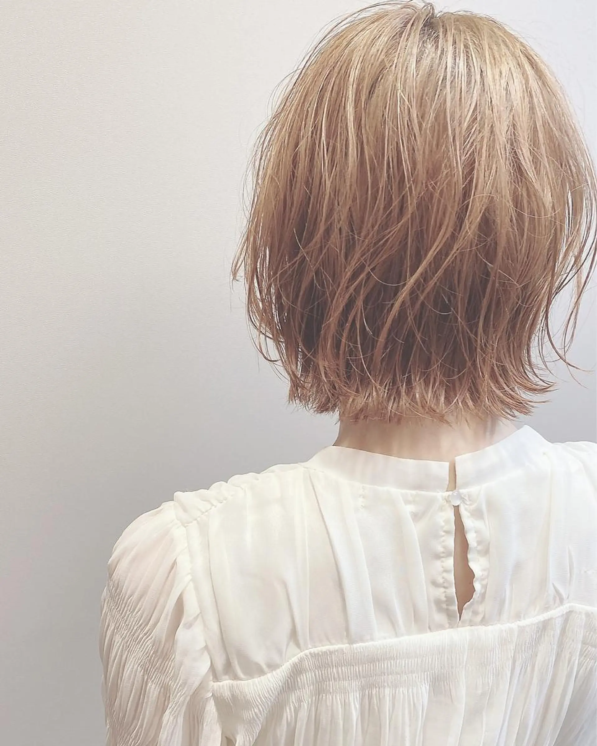 ショート カラー ベージュカラー 坂田 洋介のヘアスタイル