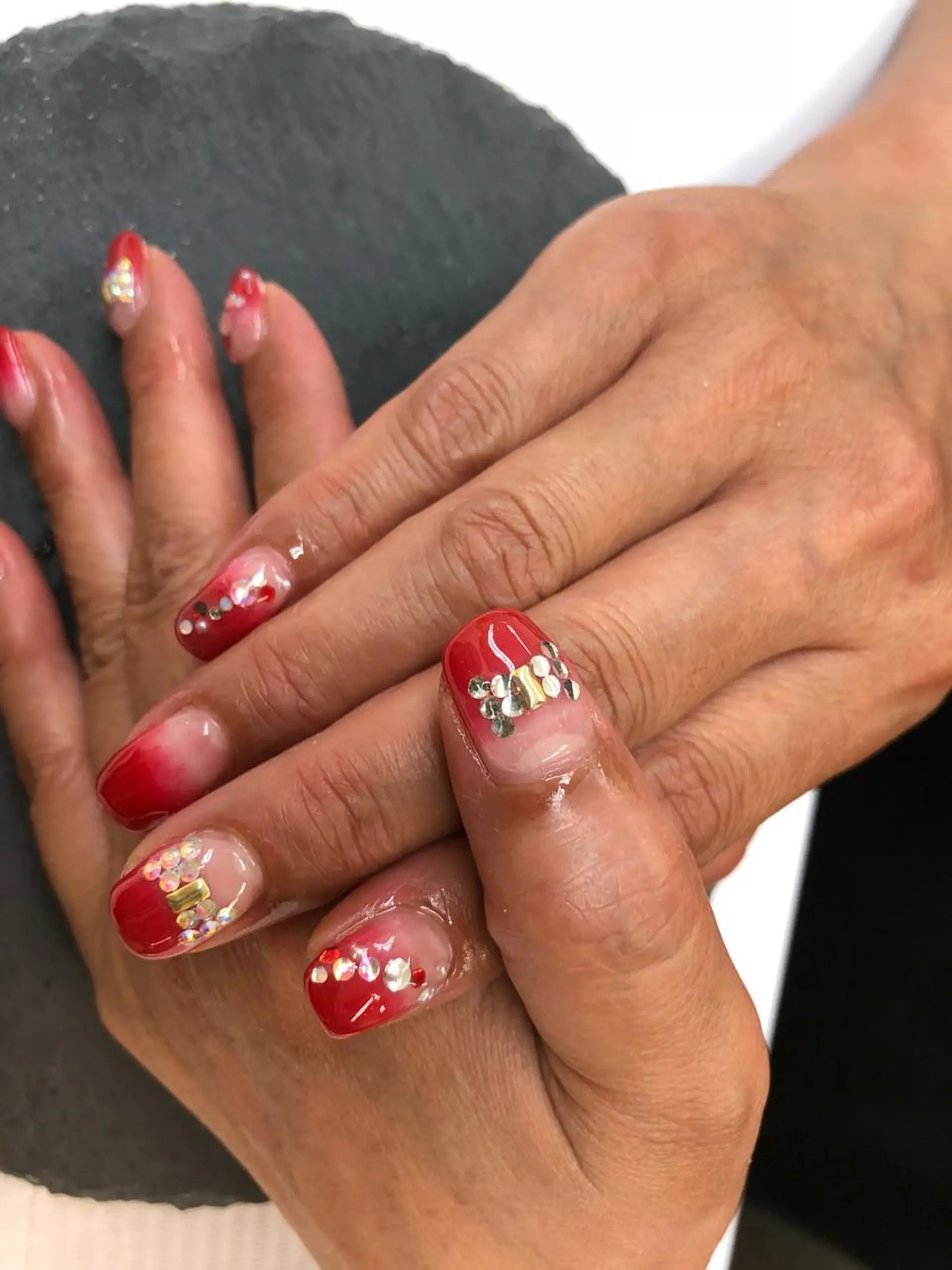 ネイル esNail&eye イーズネイル＆アイのネイルデザイン