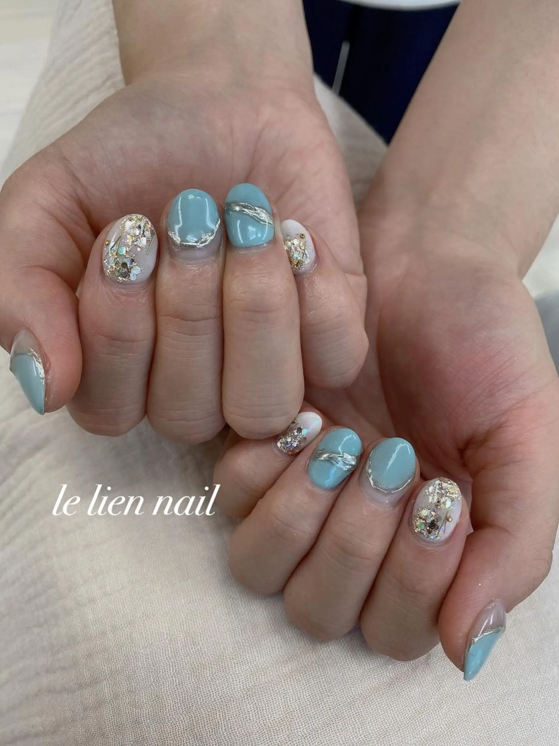 ネイル アートネイル ブルー ミラーネイル ニュアンスネイル le lien nailのネイルデザイン