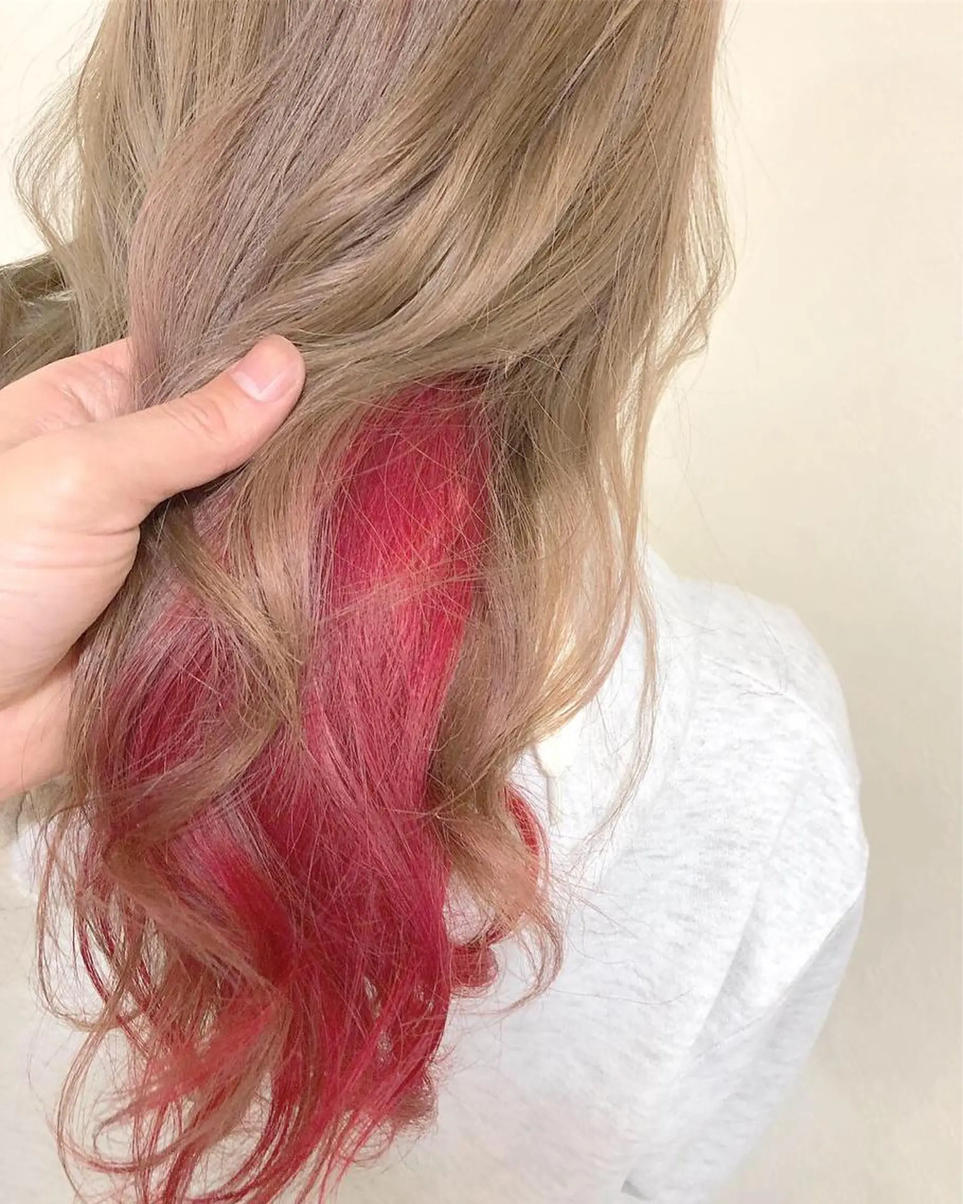 ロング ヤマグチ ヒカルのヘアスタイル