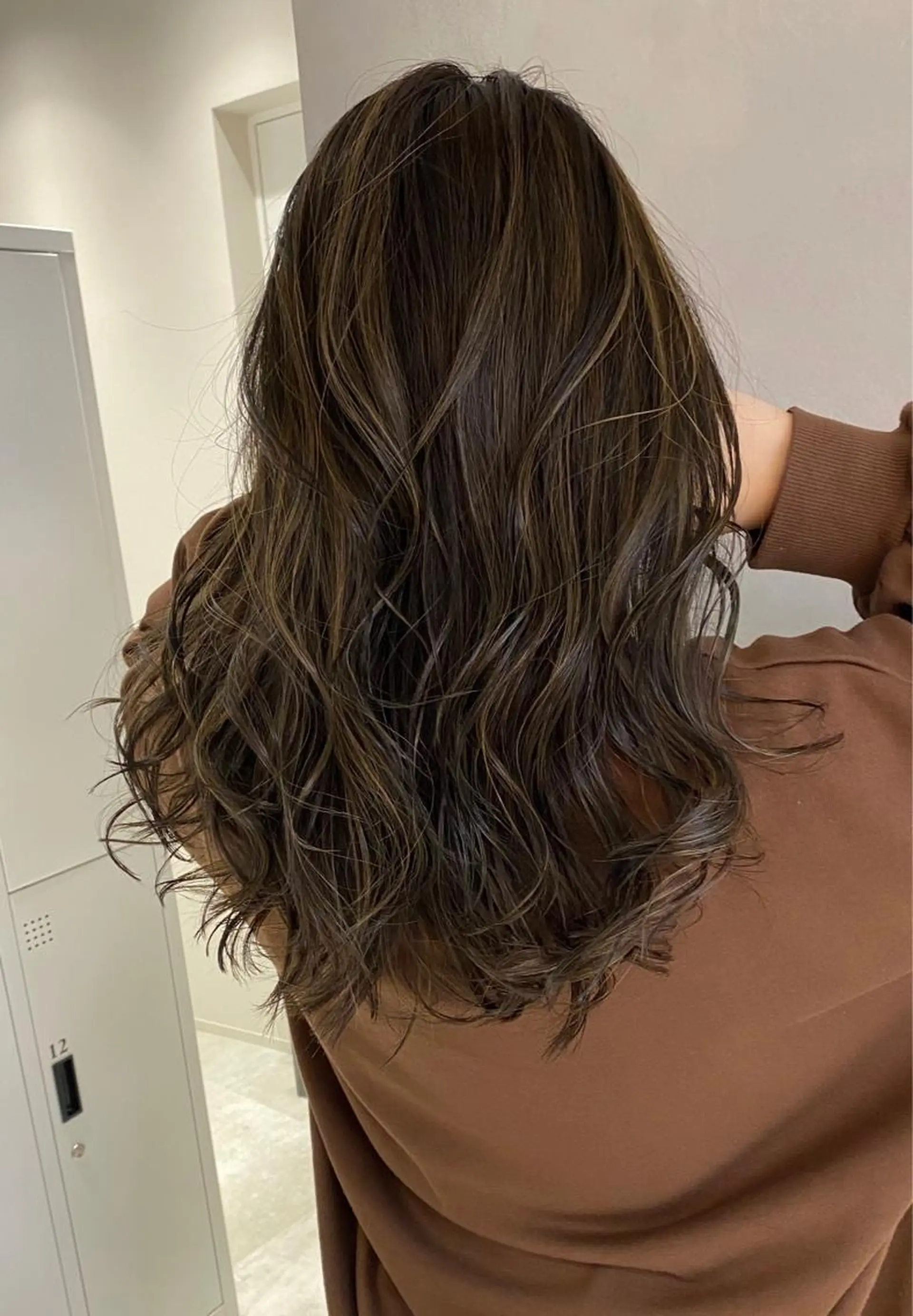 セミロング カラー 【代表】高山 一真のヘアスタイル