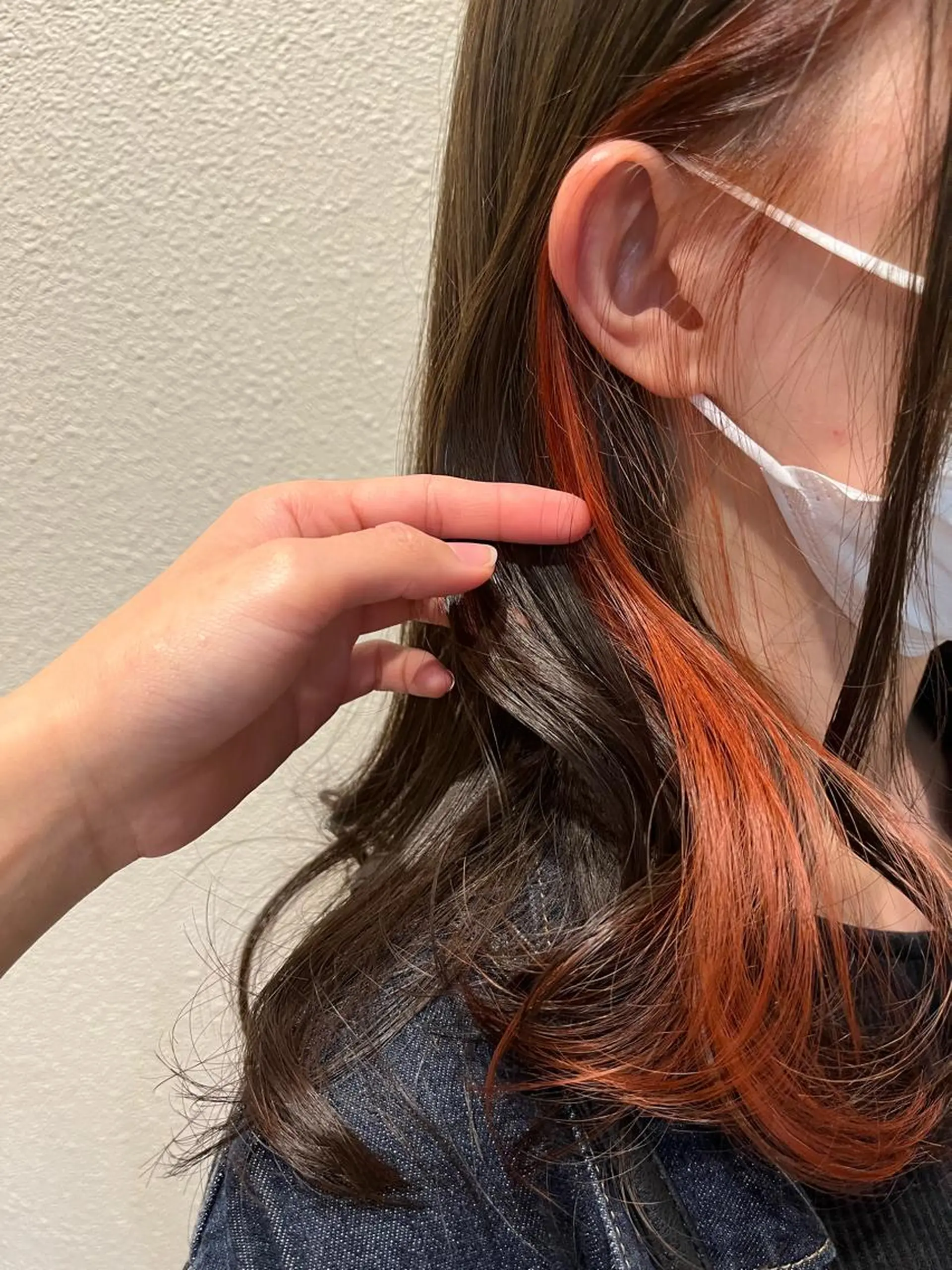 セミロング 藤本 麻衣のヘアスタイル