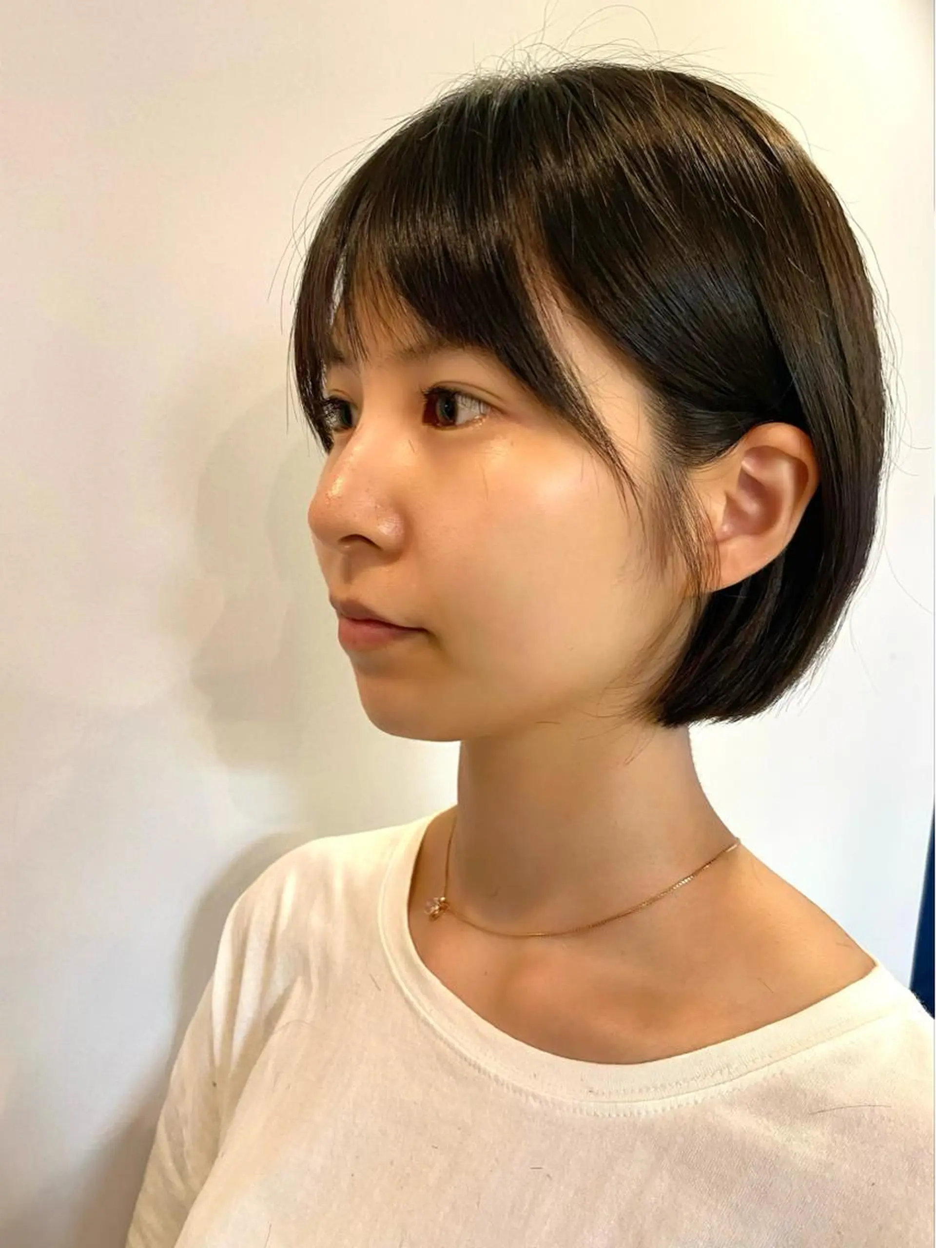 ショート カラー 前下がりボブ ショートボブ 丸みショート ボブ ショートヘア カット ヘアカラー トリートメント ボブ/縮毛矯正/ レイヤー/塚田のヘアスタイル