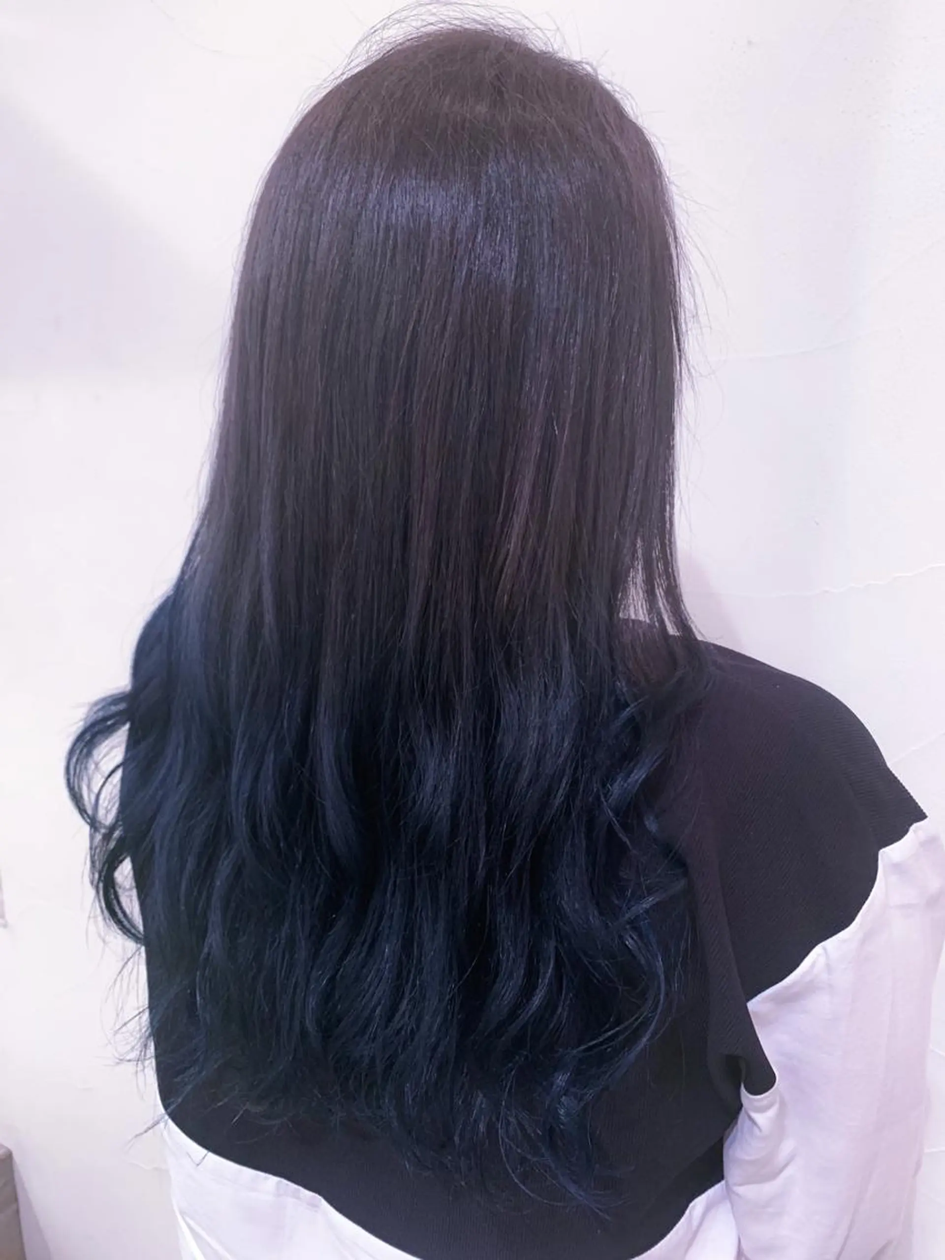 ロング カラー 乳井 悠香のヘアスタイル