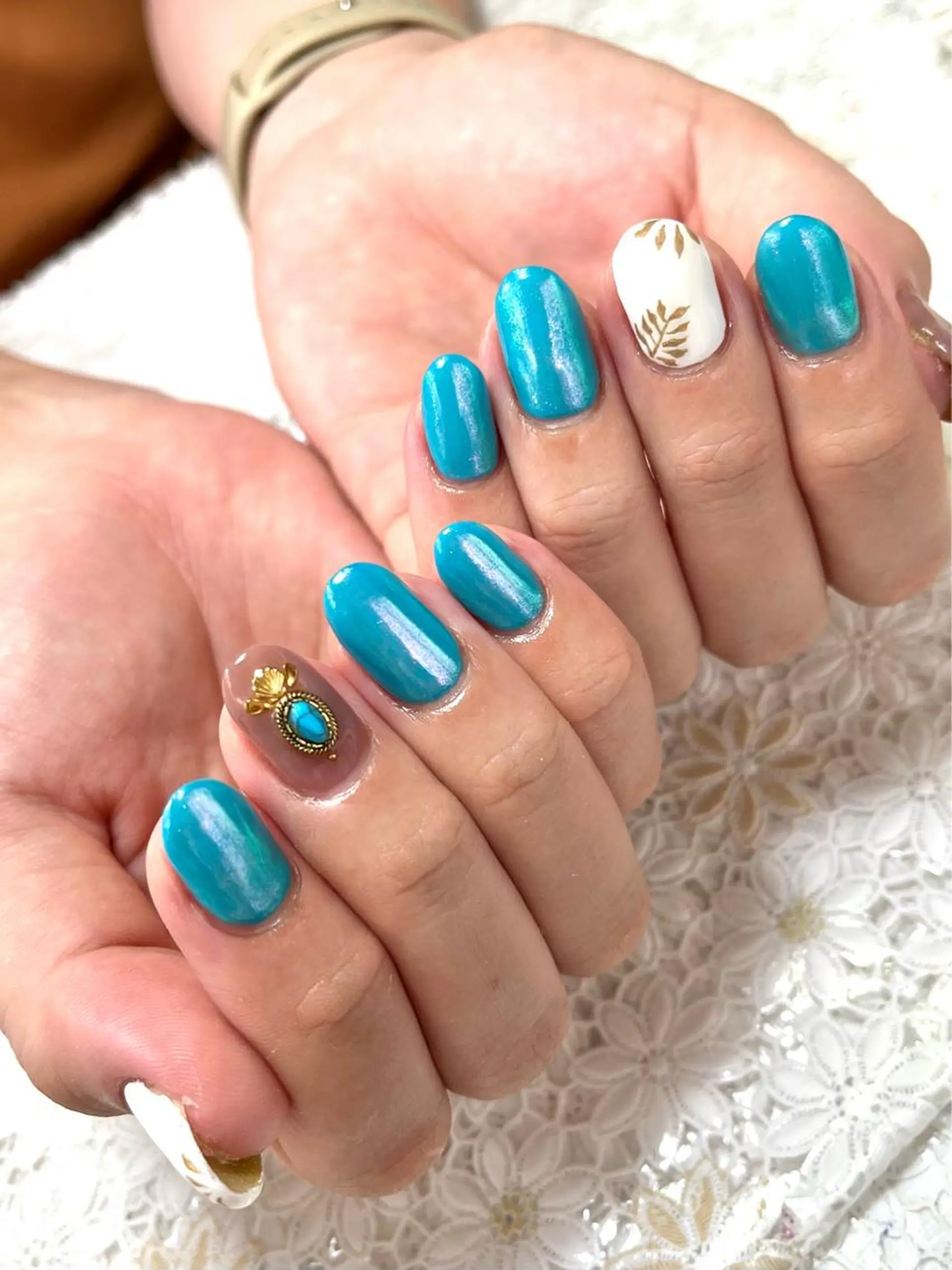 ネイル オーロラネイル ジェルネイル 韓国ネイル パラジェル ハンドネイル nails' it...のネイルデザイン