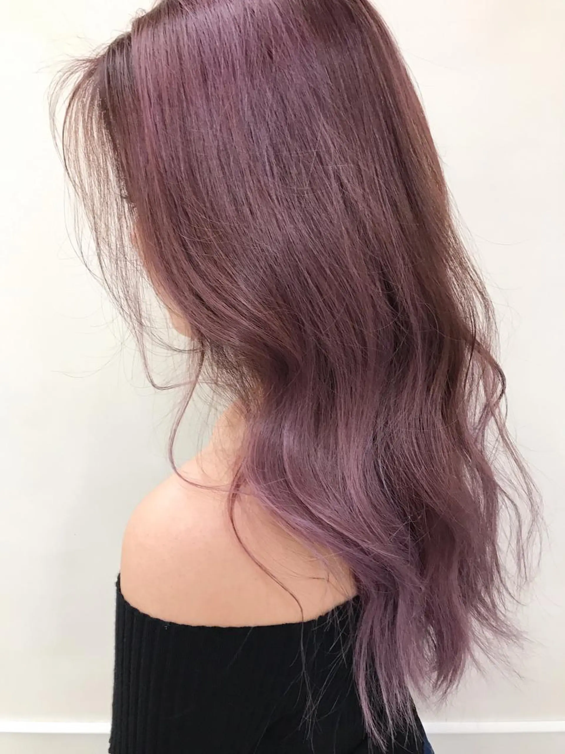 セミロング カラー レイヤーウルフ エクステ磯部のヘアスタイル