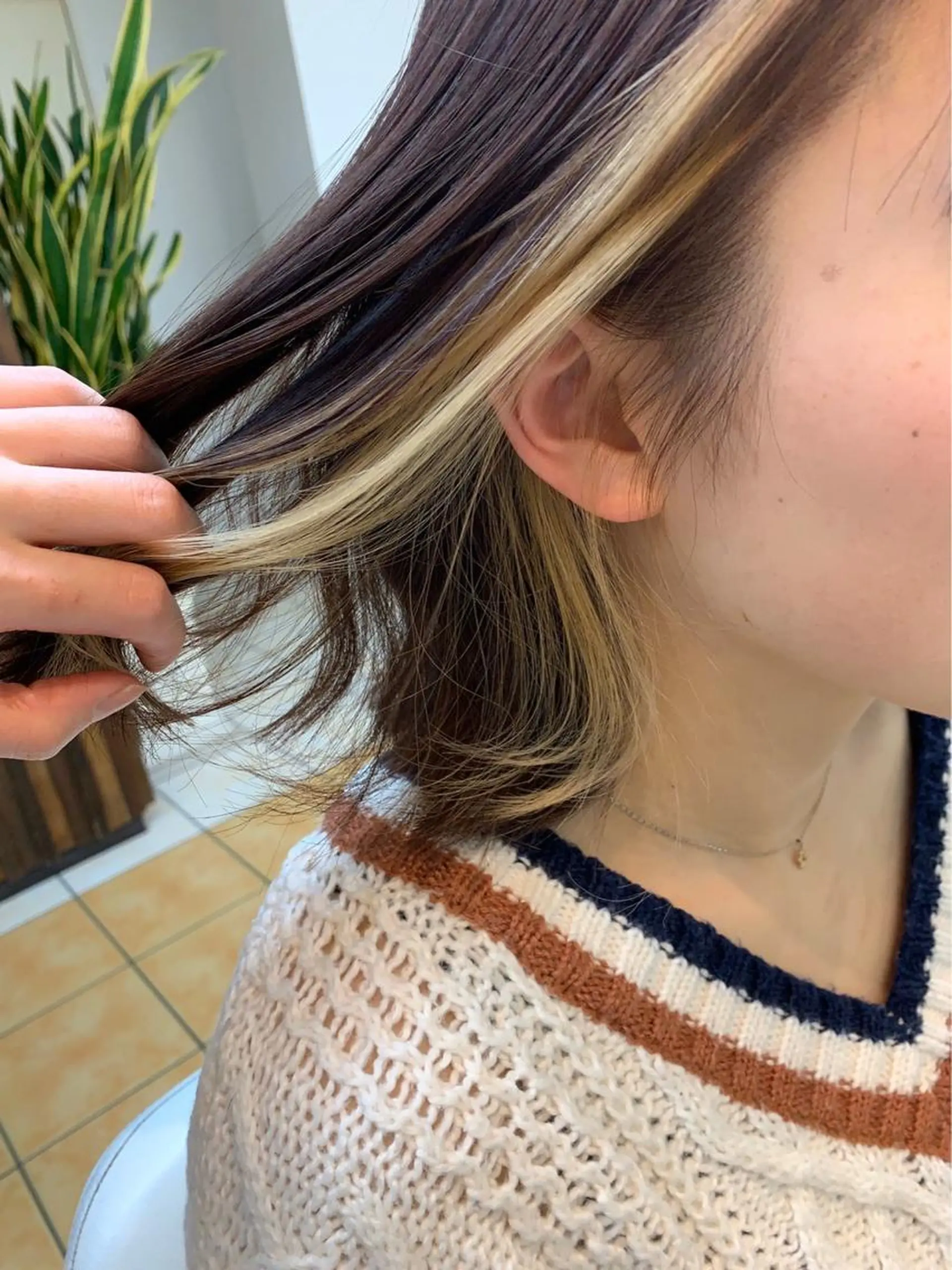 ミディアム カラー 瀬川 茉衣子のヘアスタイル