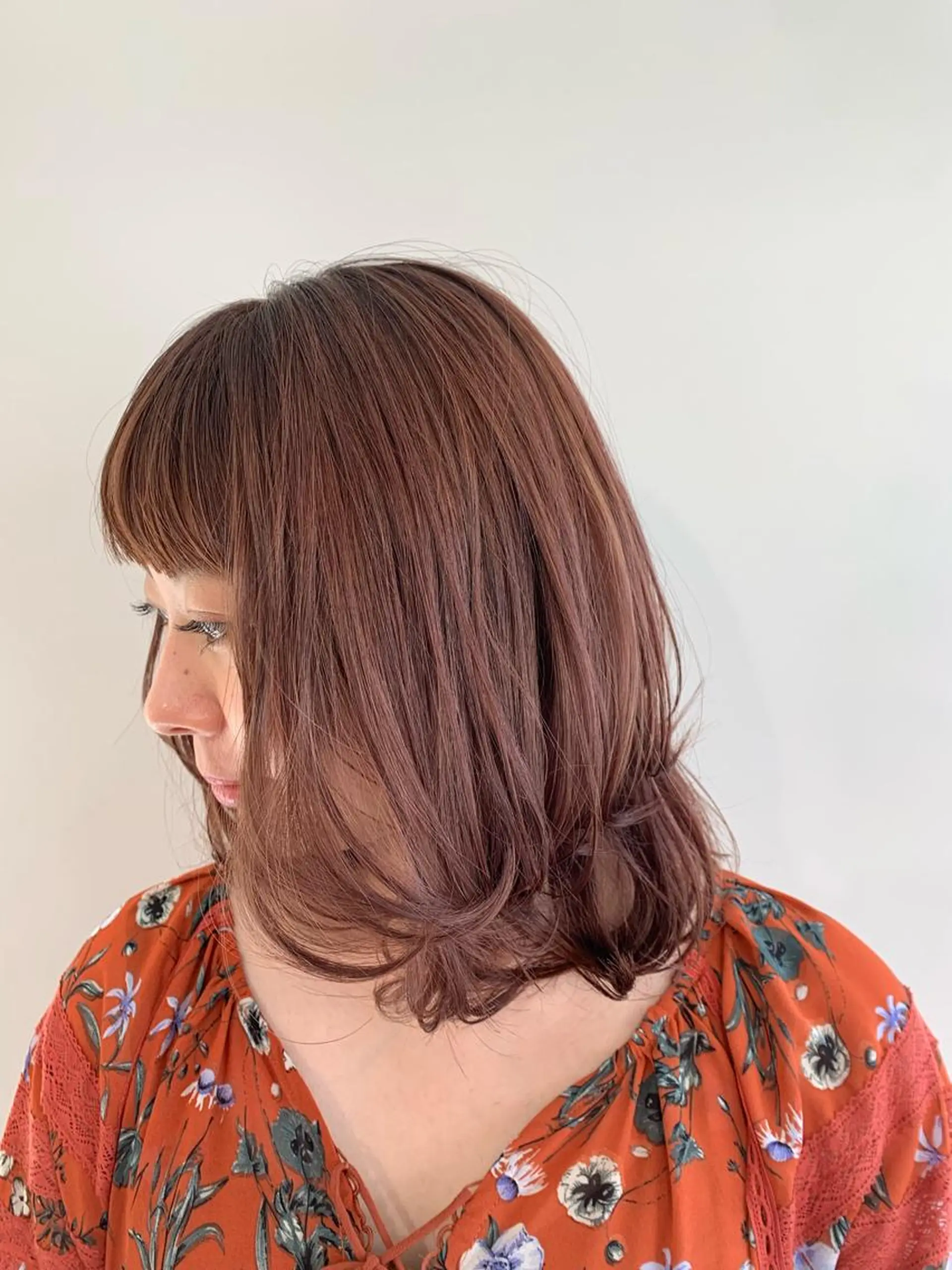 セミロング カラー パーマ ヘアアレンジ ピンクカラー レイヤーカット 加藤 綾華のヘアスタイル