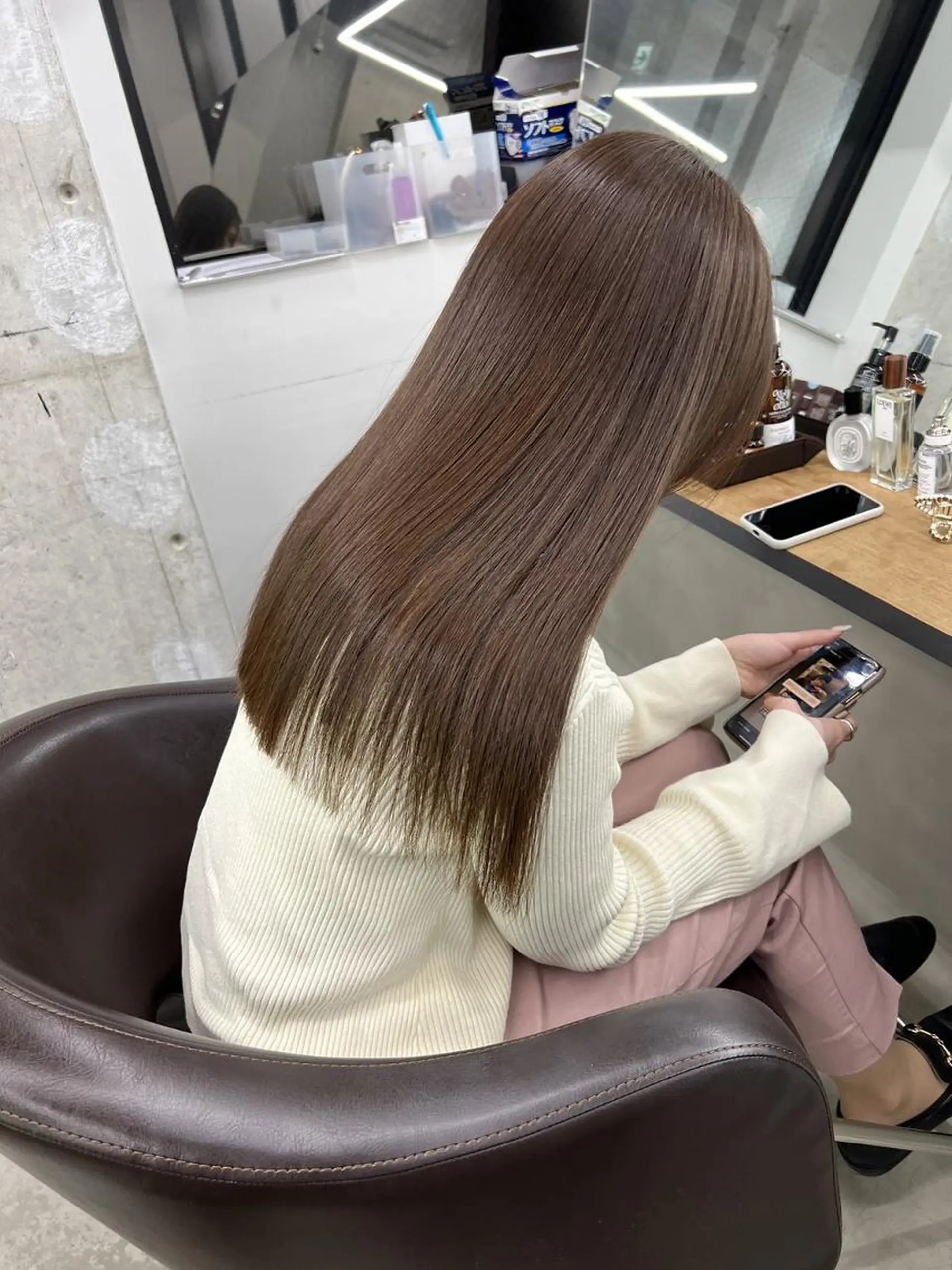 ロング ヘアアレンジ パーマ カラー アディクシーカラー ケアカラー 髪質改善 トリートメント ストレートパーマ ヘアケア特化型サロン newi 梅田のヘアスタイル