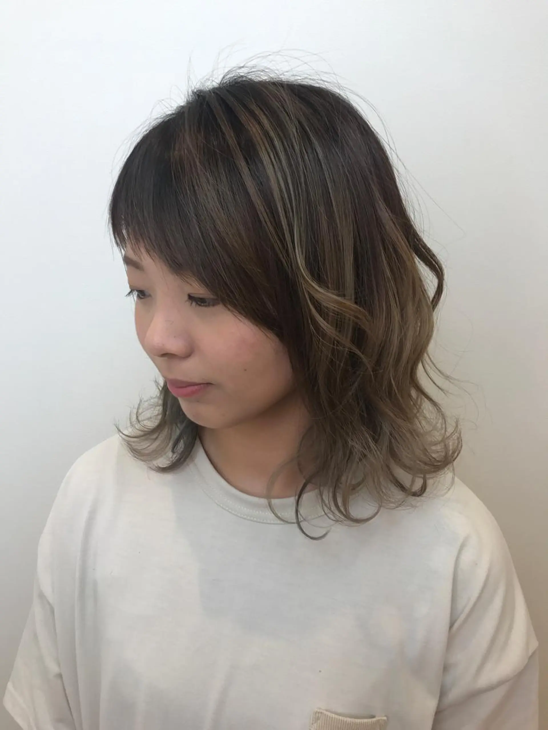 ミディアム カラー 湯浅 了一のヘアスタイル