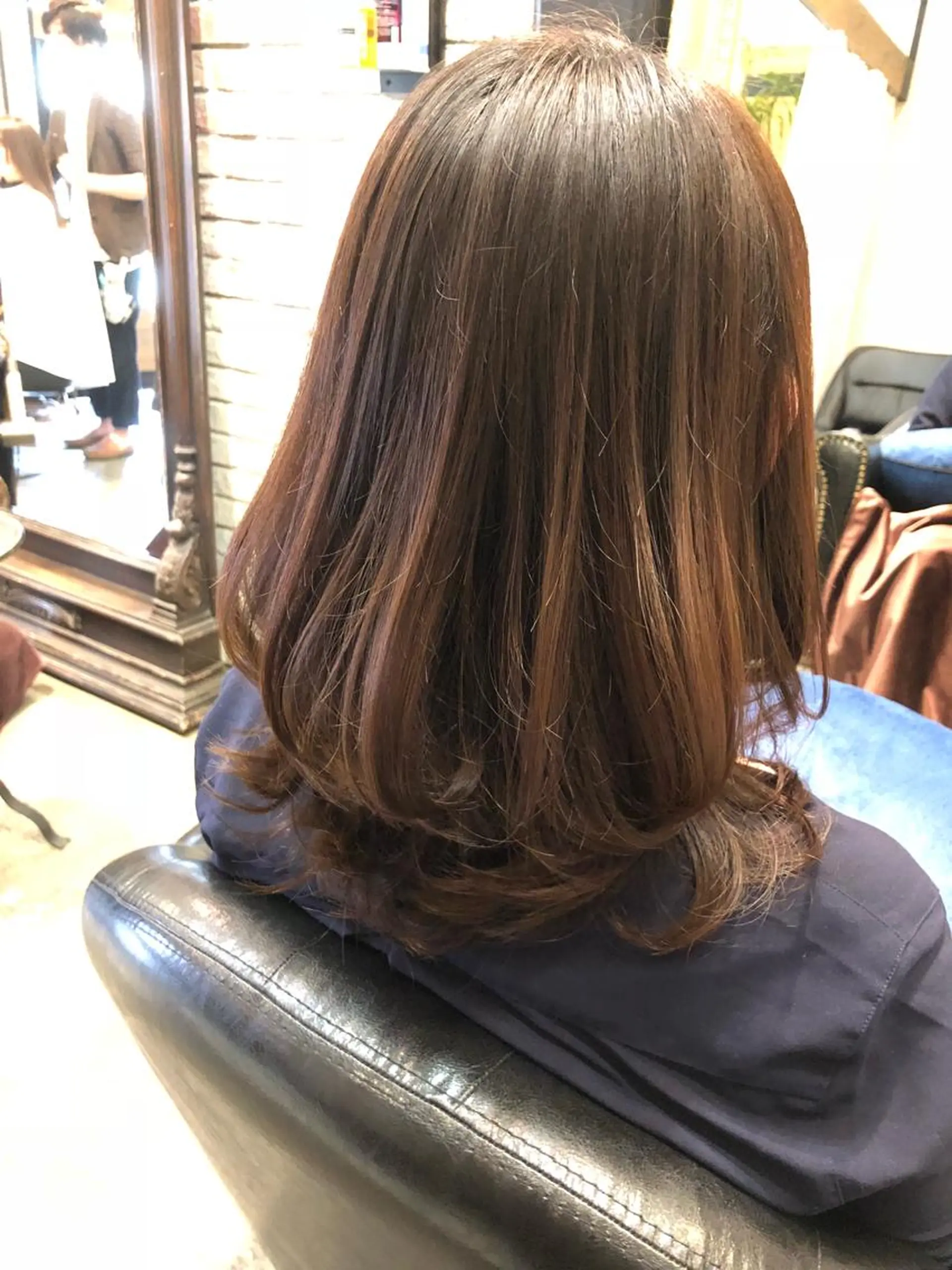 セミロング パーマ 美髪の錬金術師 チダ ヨシヒロのヘアスタイル