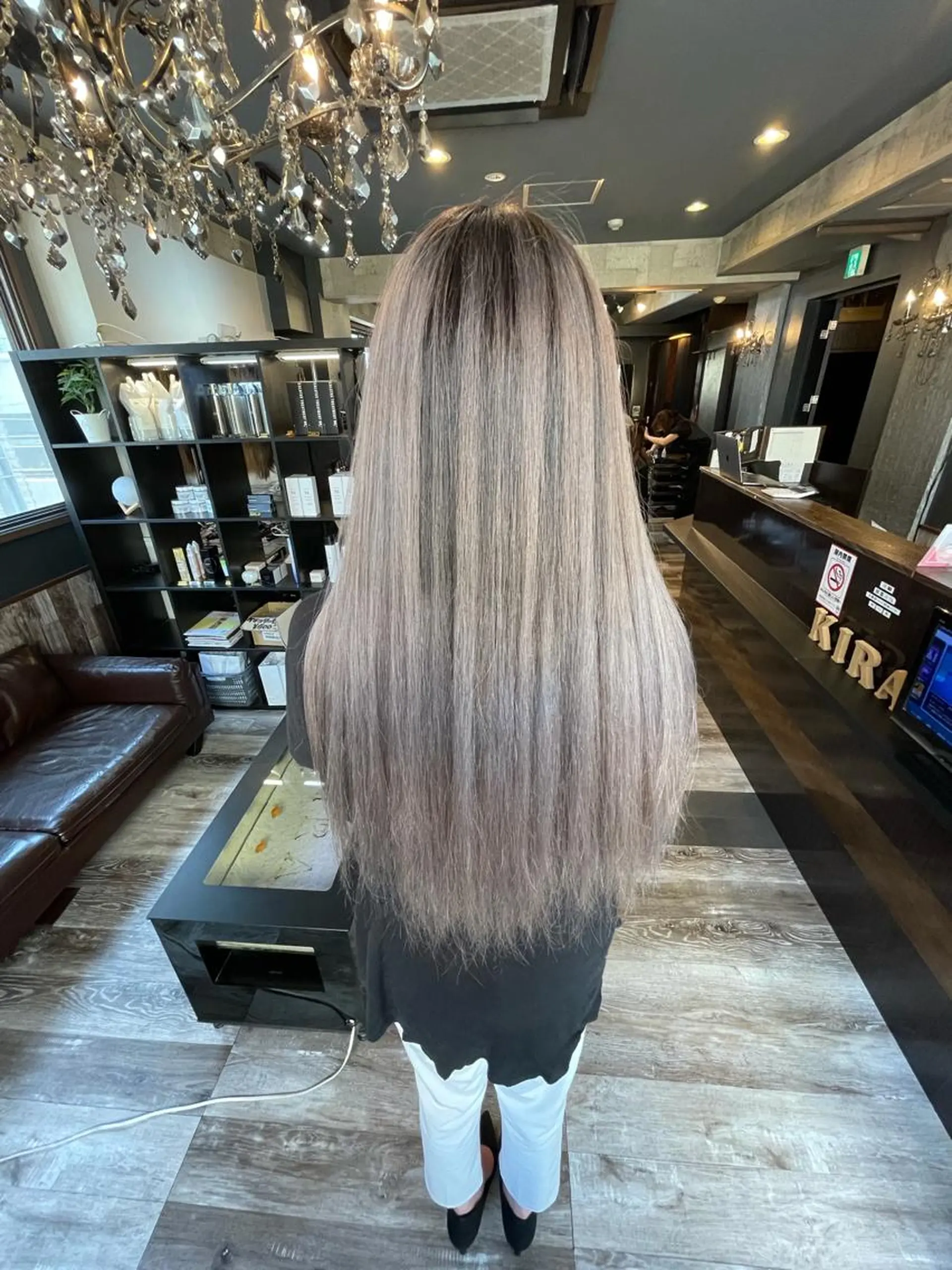 ロング シールエクステ ボブ エクステ 外国人風カラー ハイライト KIRA スズキ タクヤ／店長のヘアスタイル