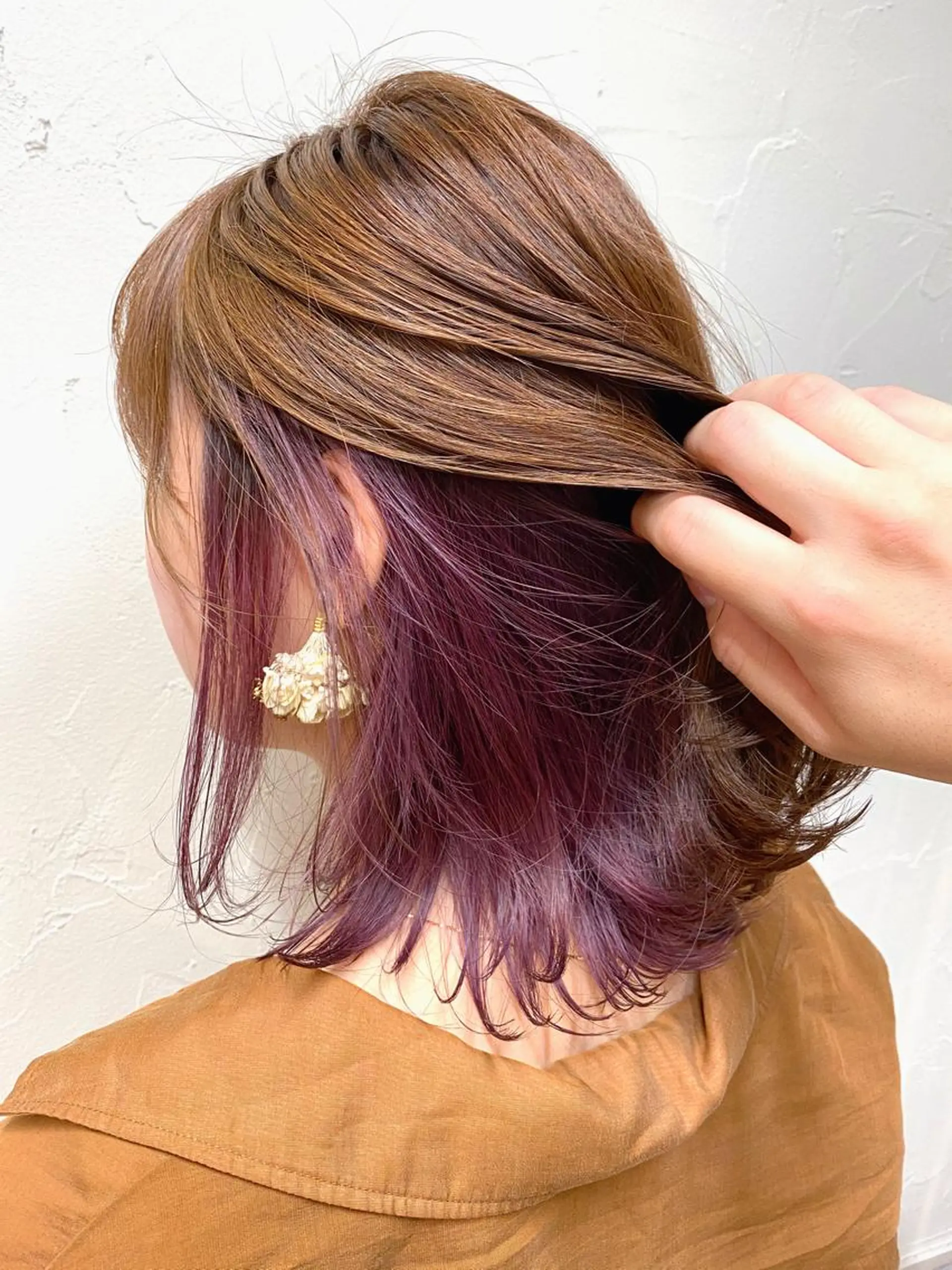ミディアム ミディアムパーマ 外国人風カラー ハイライト 学生 トリートメント カット ヘアカラー トリートメント 髪質改善/レイヤー ストウシンゴのヘアスタイル