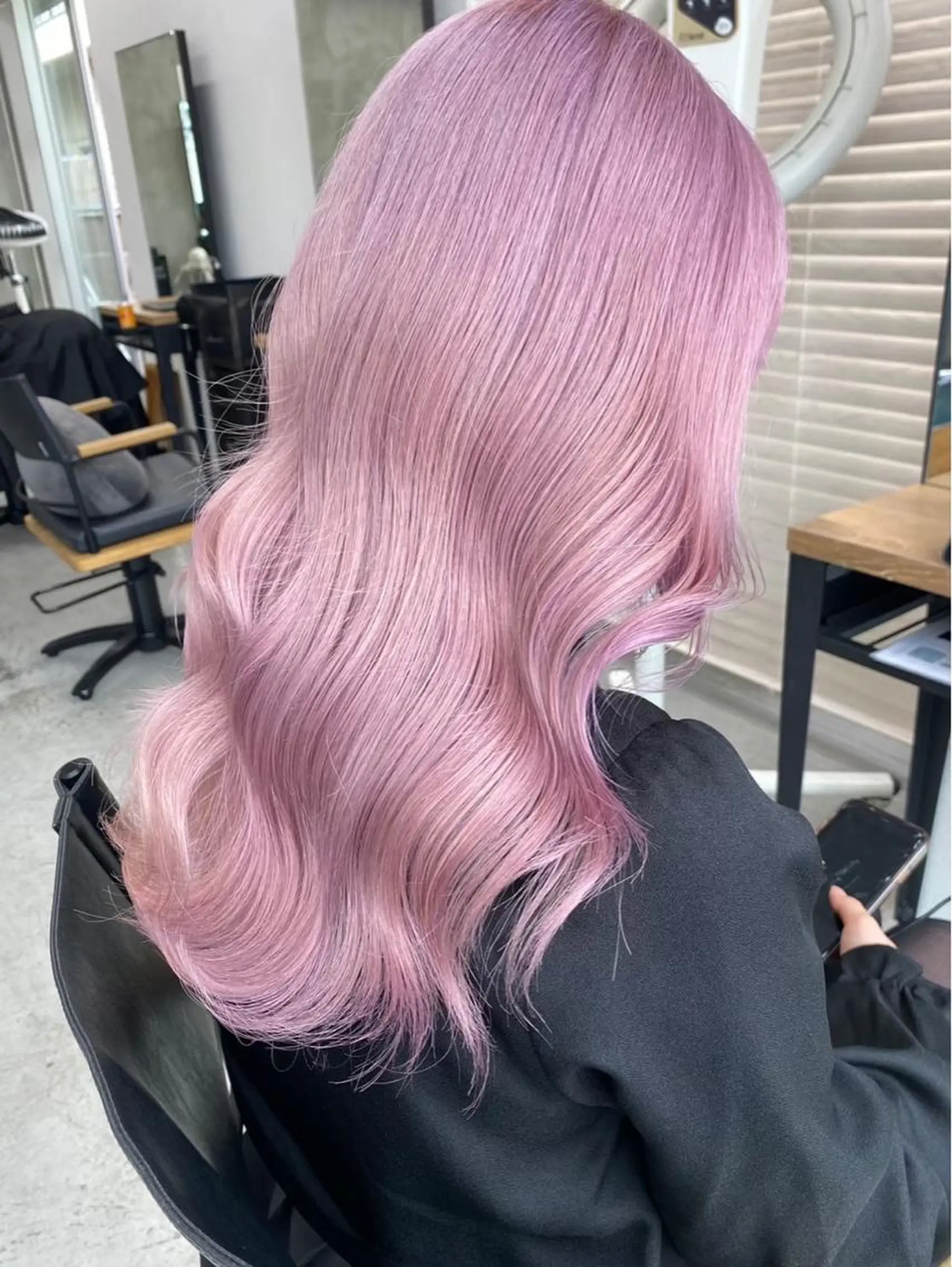 ロング カラー カット ヘアカラー トリートメント ヘアセット RYOSUKE ハイトーンのヘアスタイル